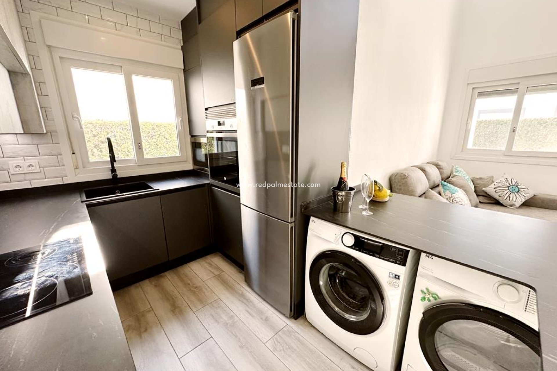 Resale - Villa -
La Torre Golf Resort - Inland