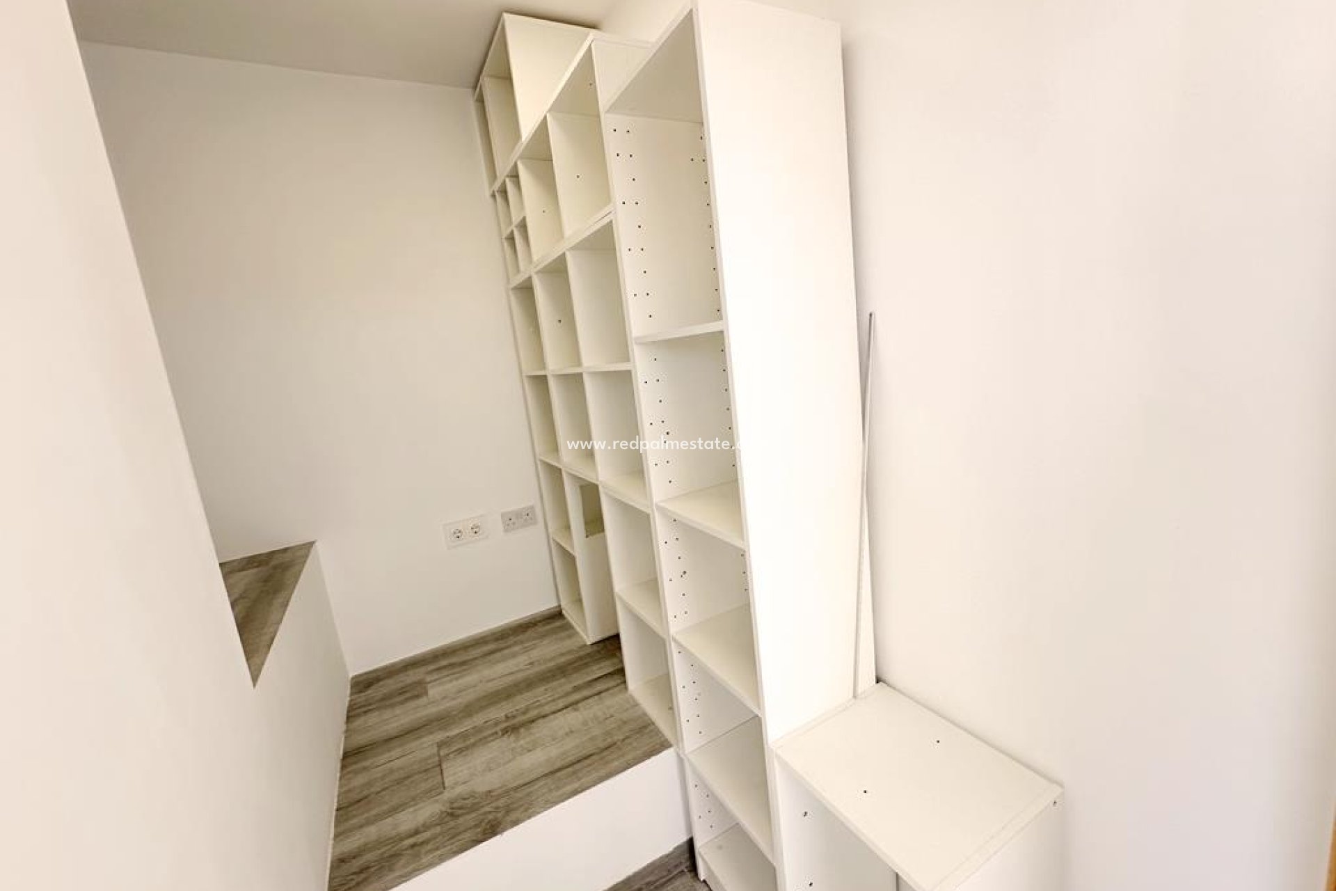 Resale - Villa -
La Torre Golf Resort - Inland