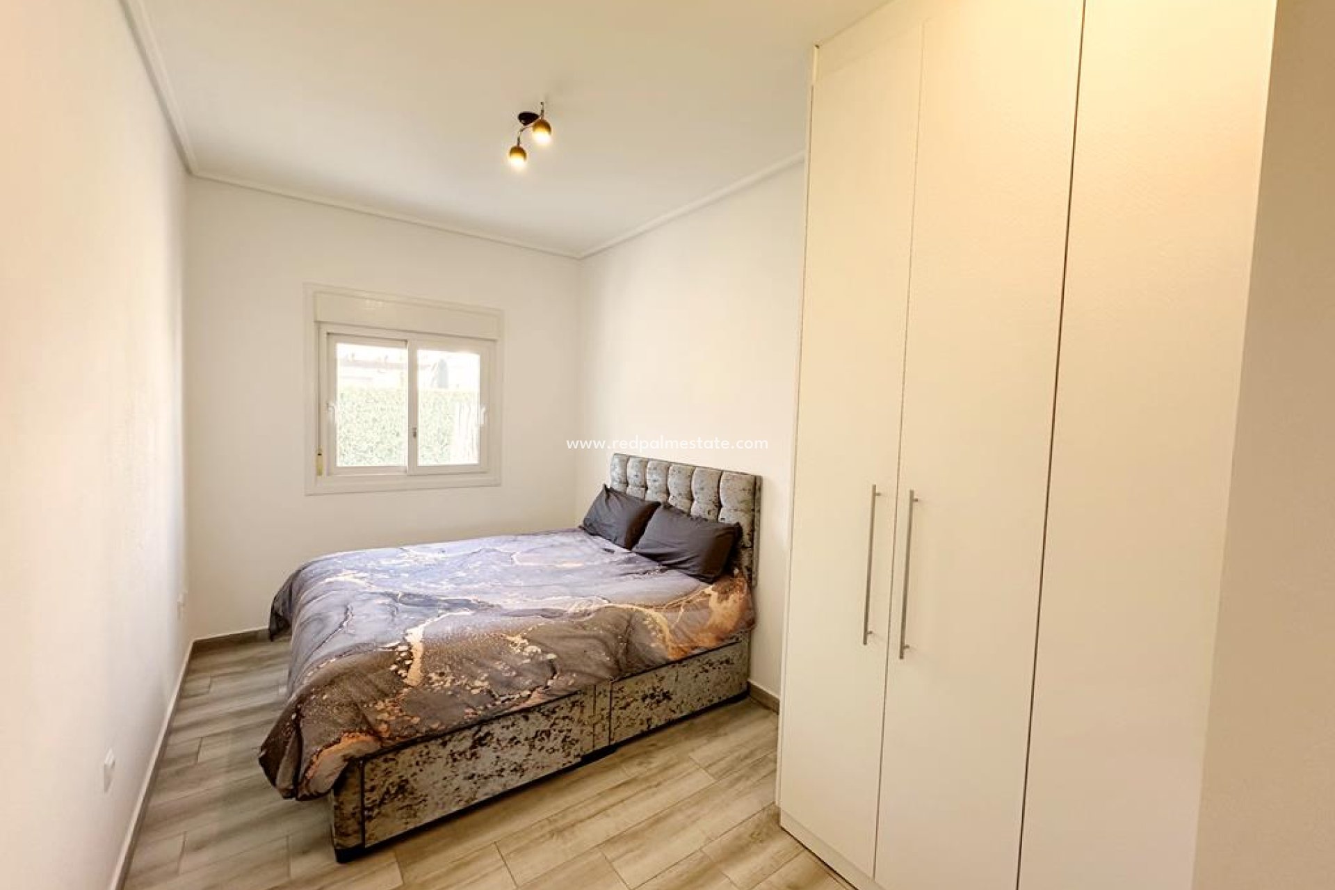 Resale - Villa -
La Torre Golf Resort - Inland