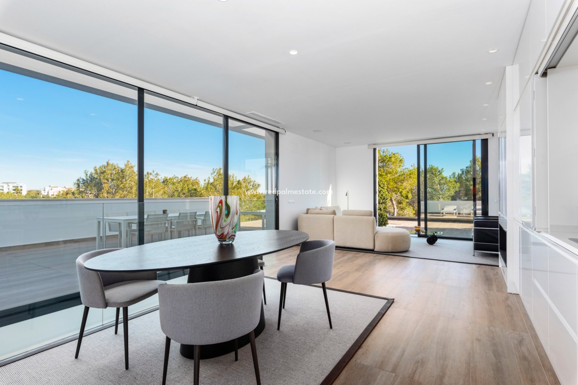 Resale - Villa -
Las Colinas Golf