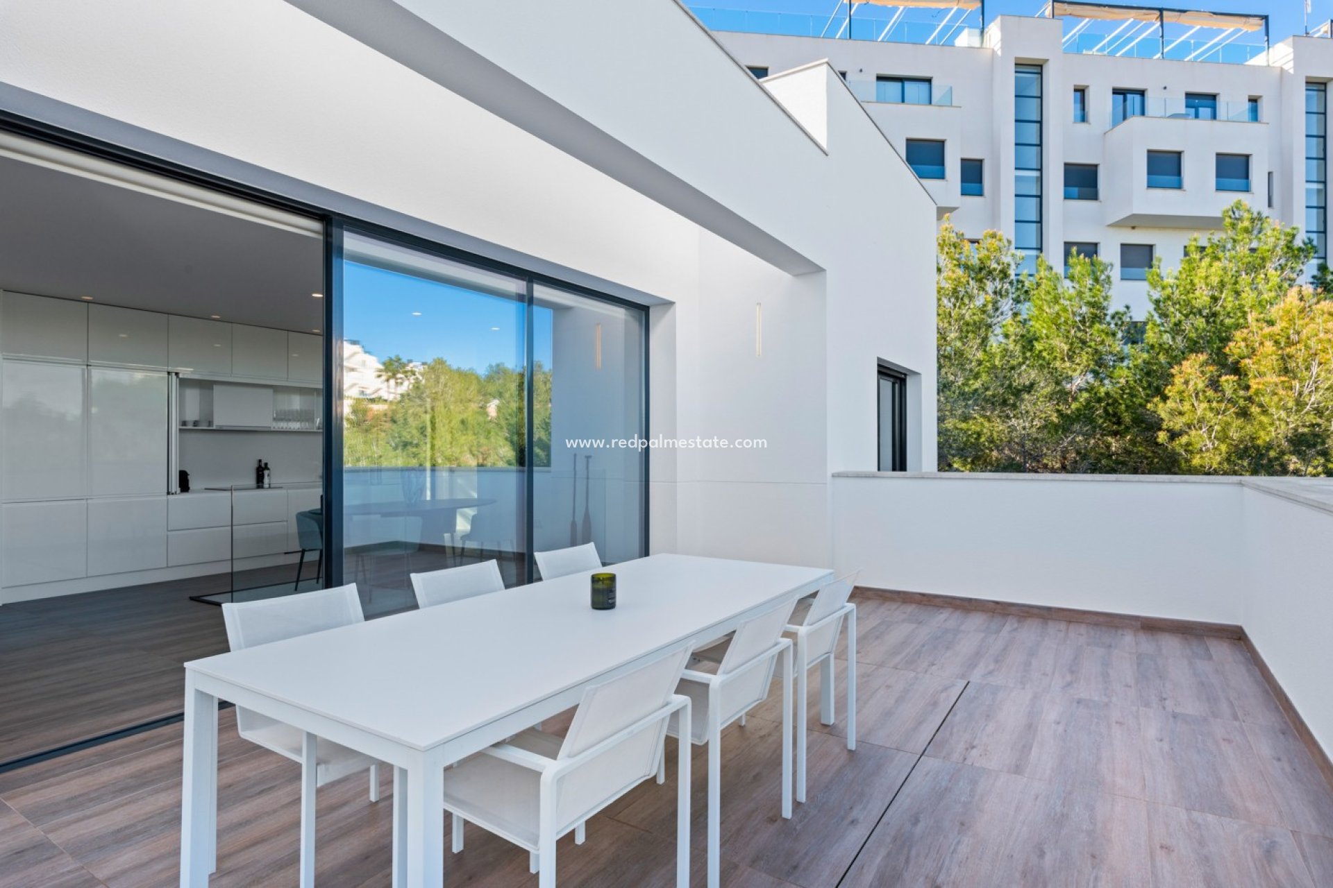 Resale - Villa -
Las Colinas Golf