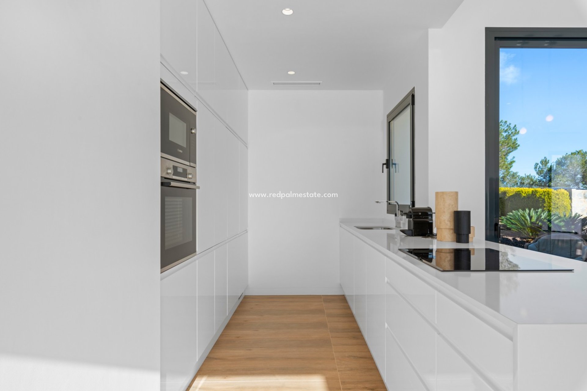 Resale - Villa -
Las Colinas Golf