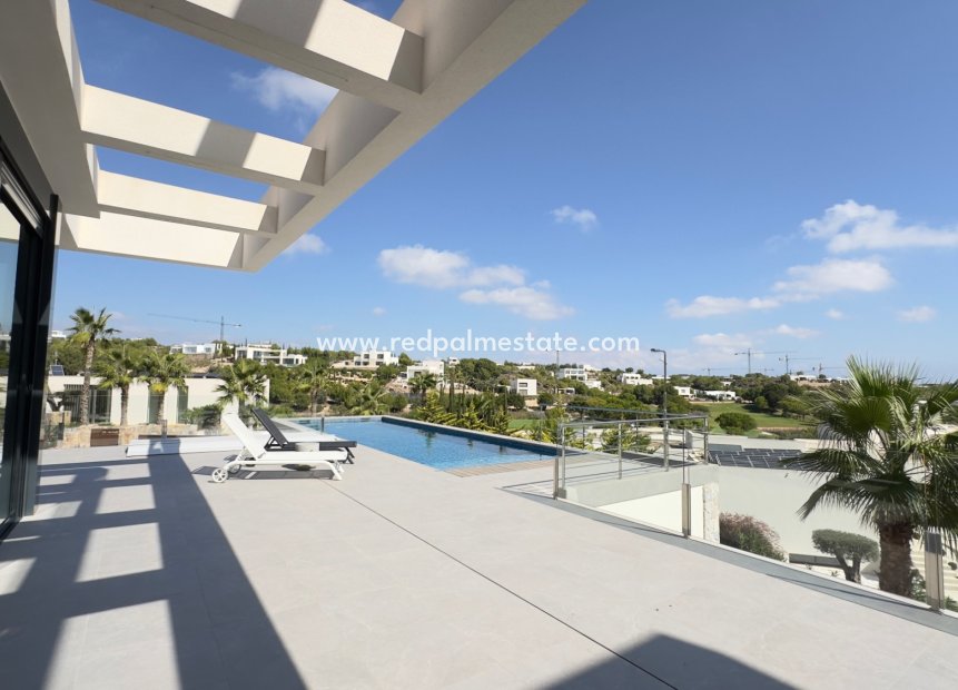 Resale - Villa -
Las Colinas Golf