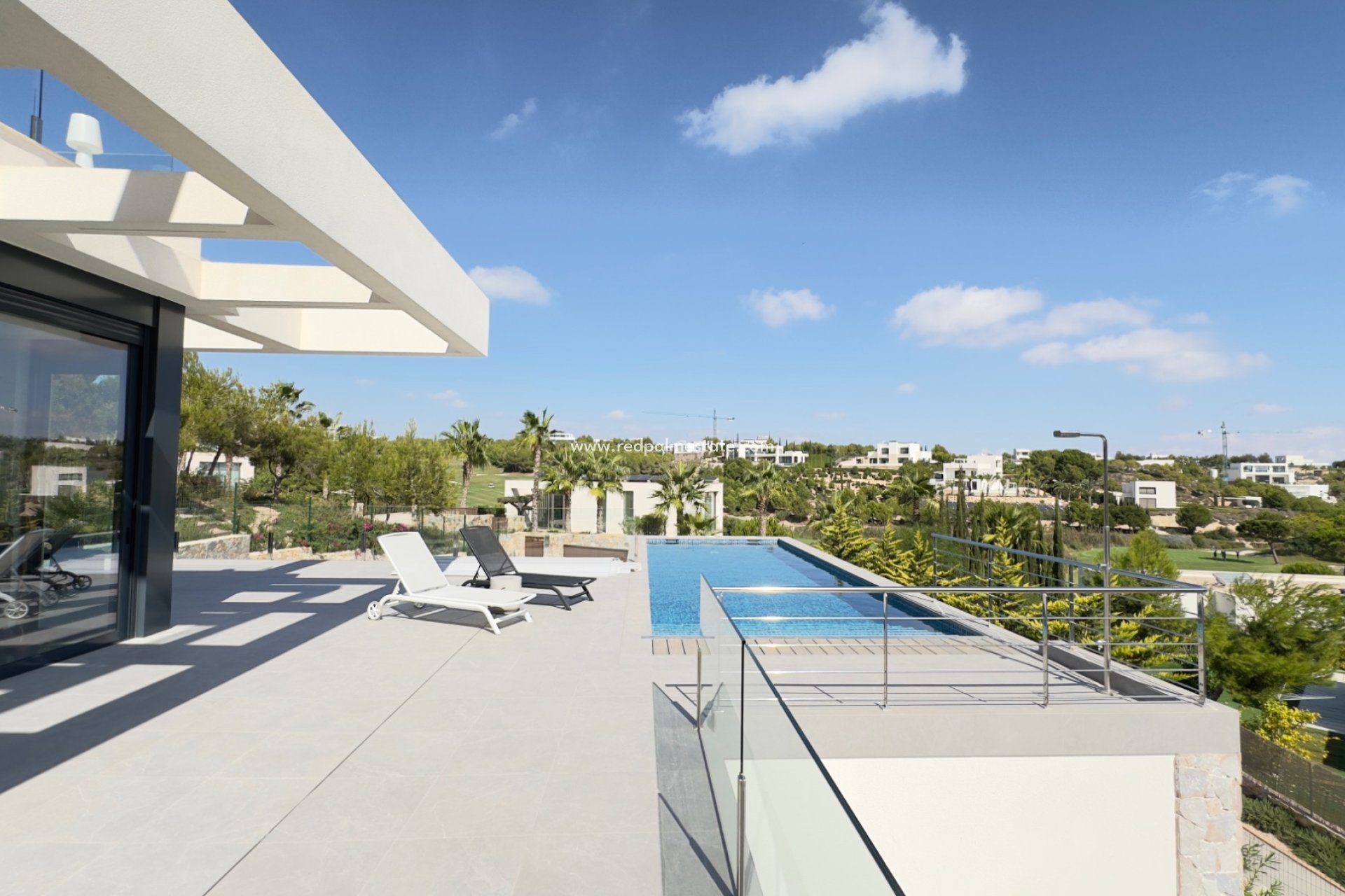 Resale - Villa -
Las Colinas Golf