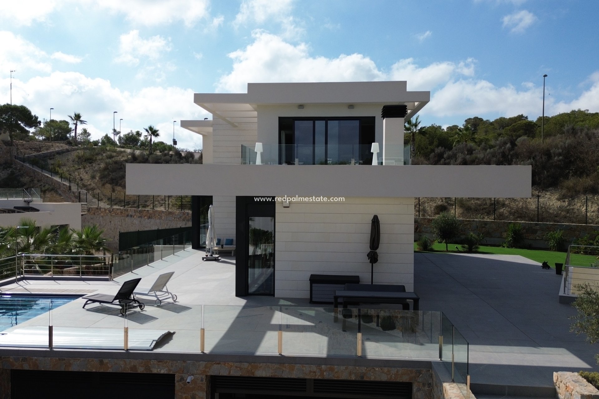 Resale - Villa -
Las Colinas Golf