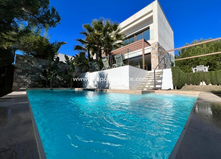 Resale - Villa -
Las Colinas Golf