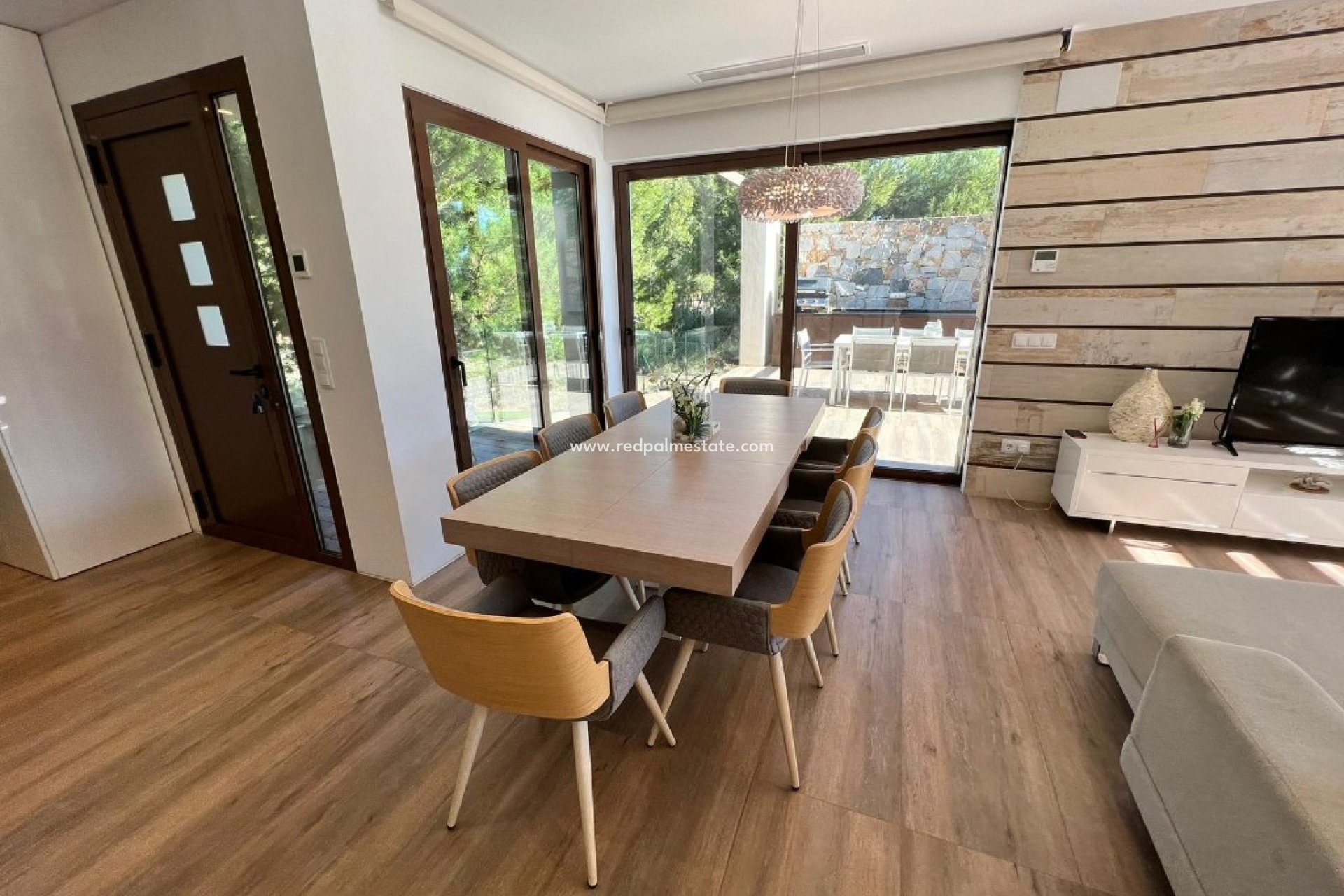 Resale - Villa -
Las Colinas Golf