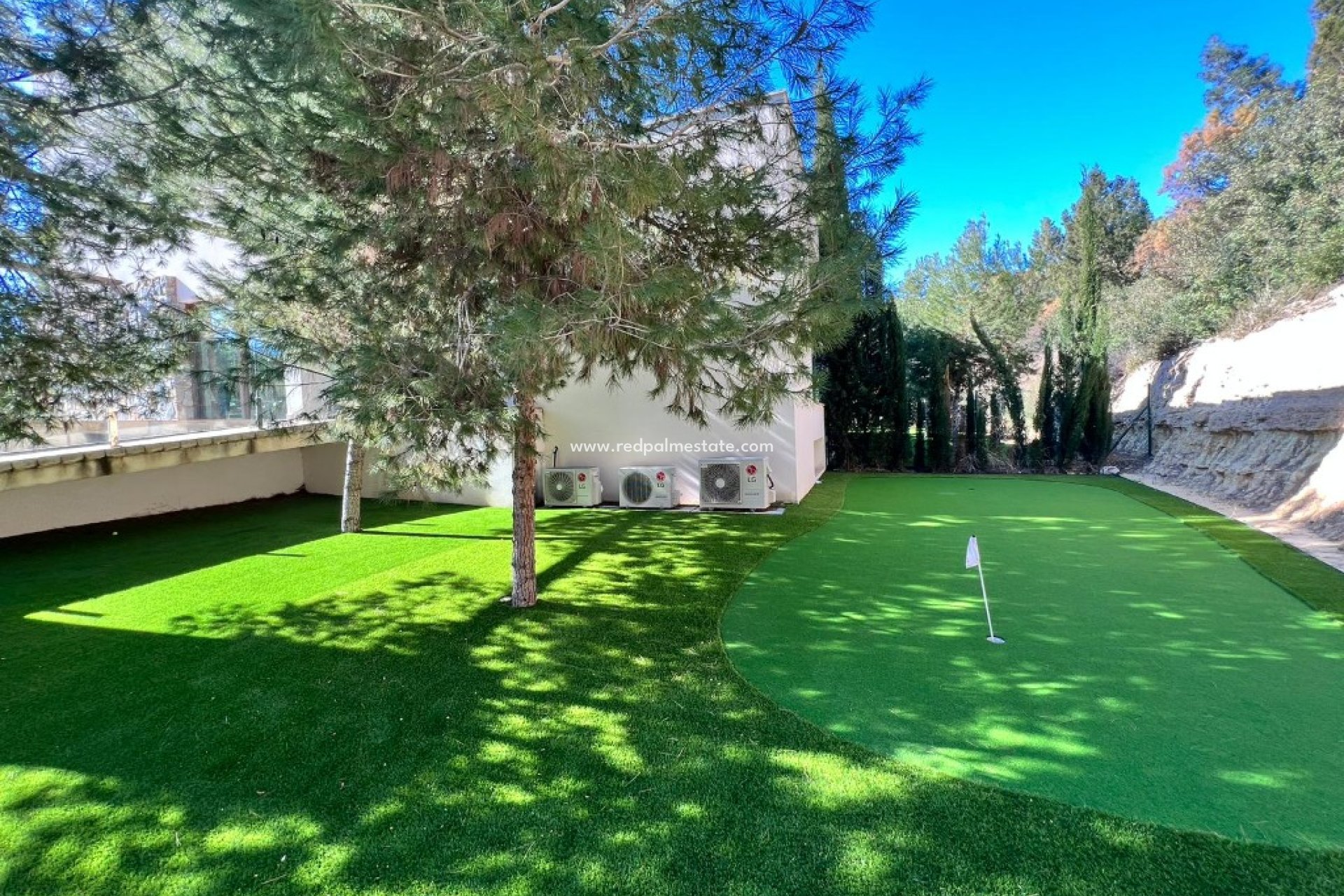 Resale - Villa -
Las Colinas Golf