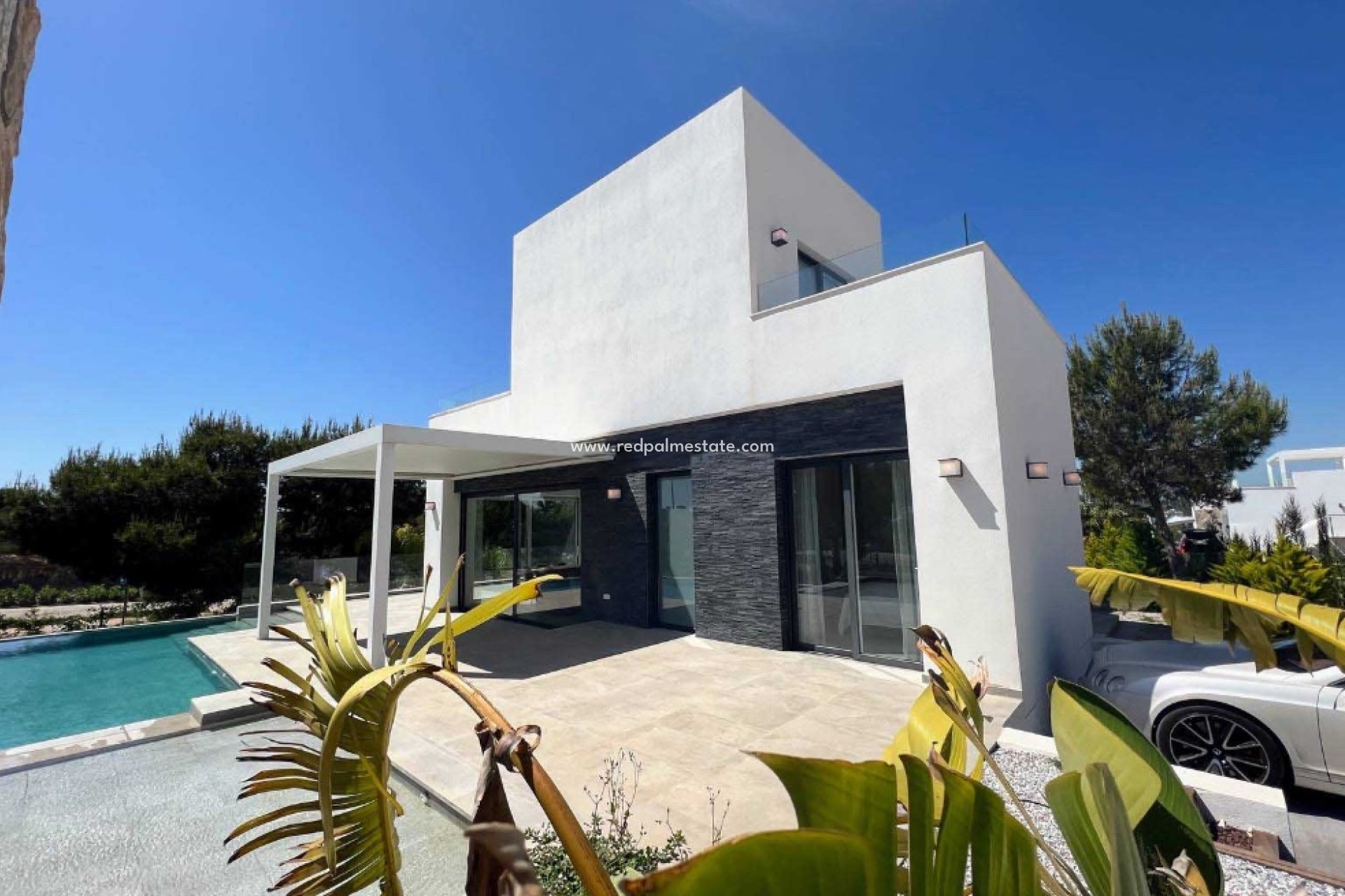 Resale - Villa -
Las Colinas Golf
