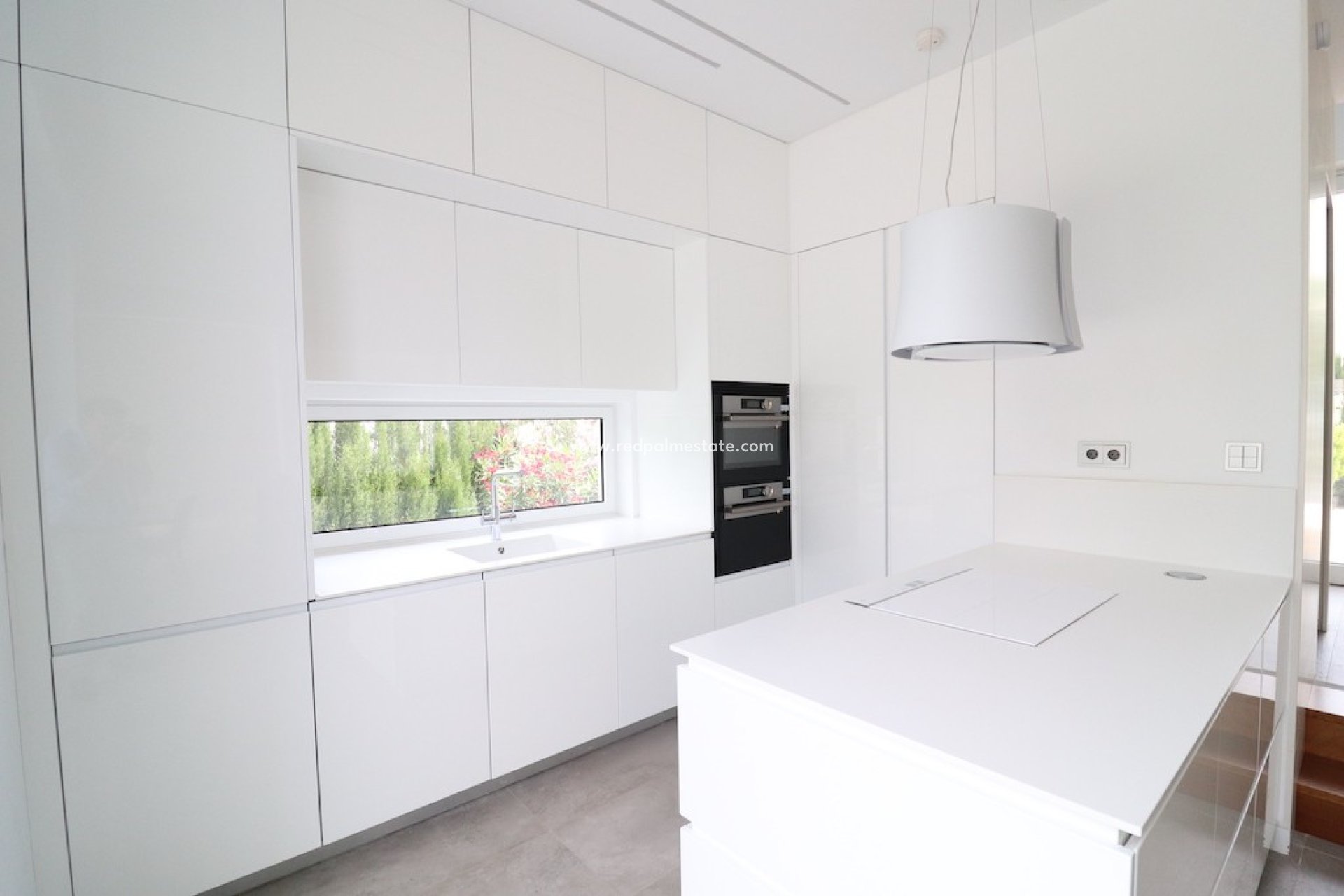 Resale - Villa -
Las Colinas Golf