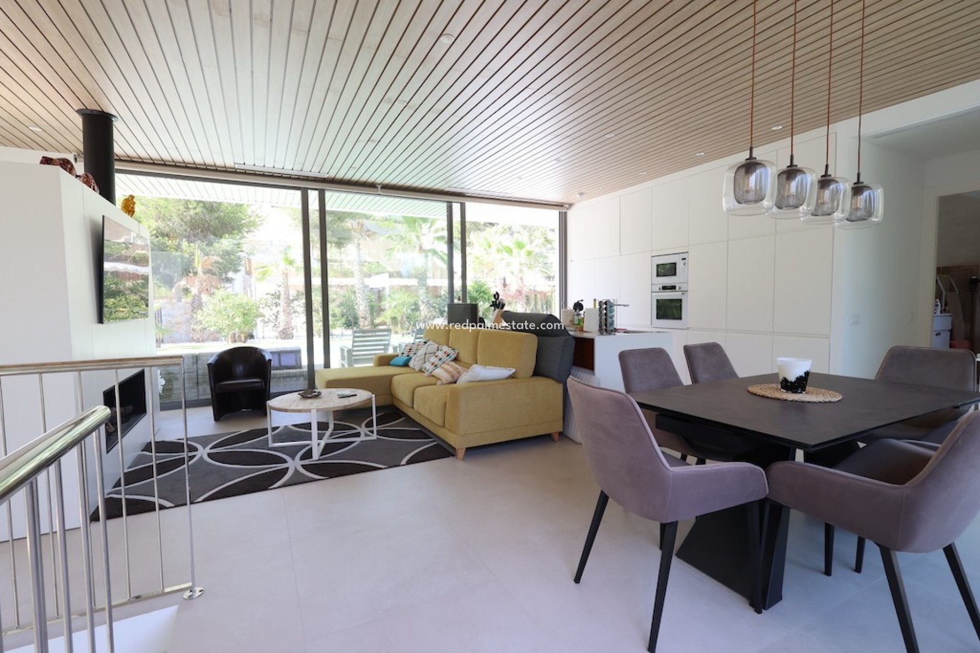 Resale - Villa -
Las Colinas Golf