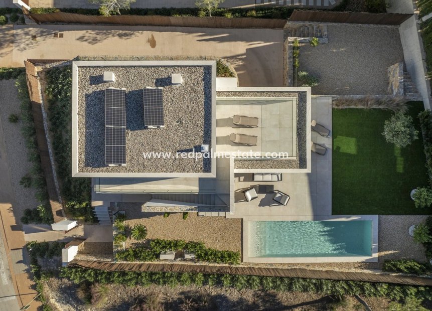 Resale - Villa -
Las Colinas Golf