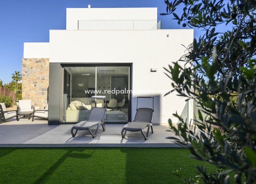 Resale - Villa -
Las Colinas Golf