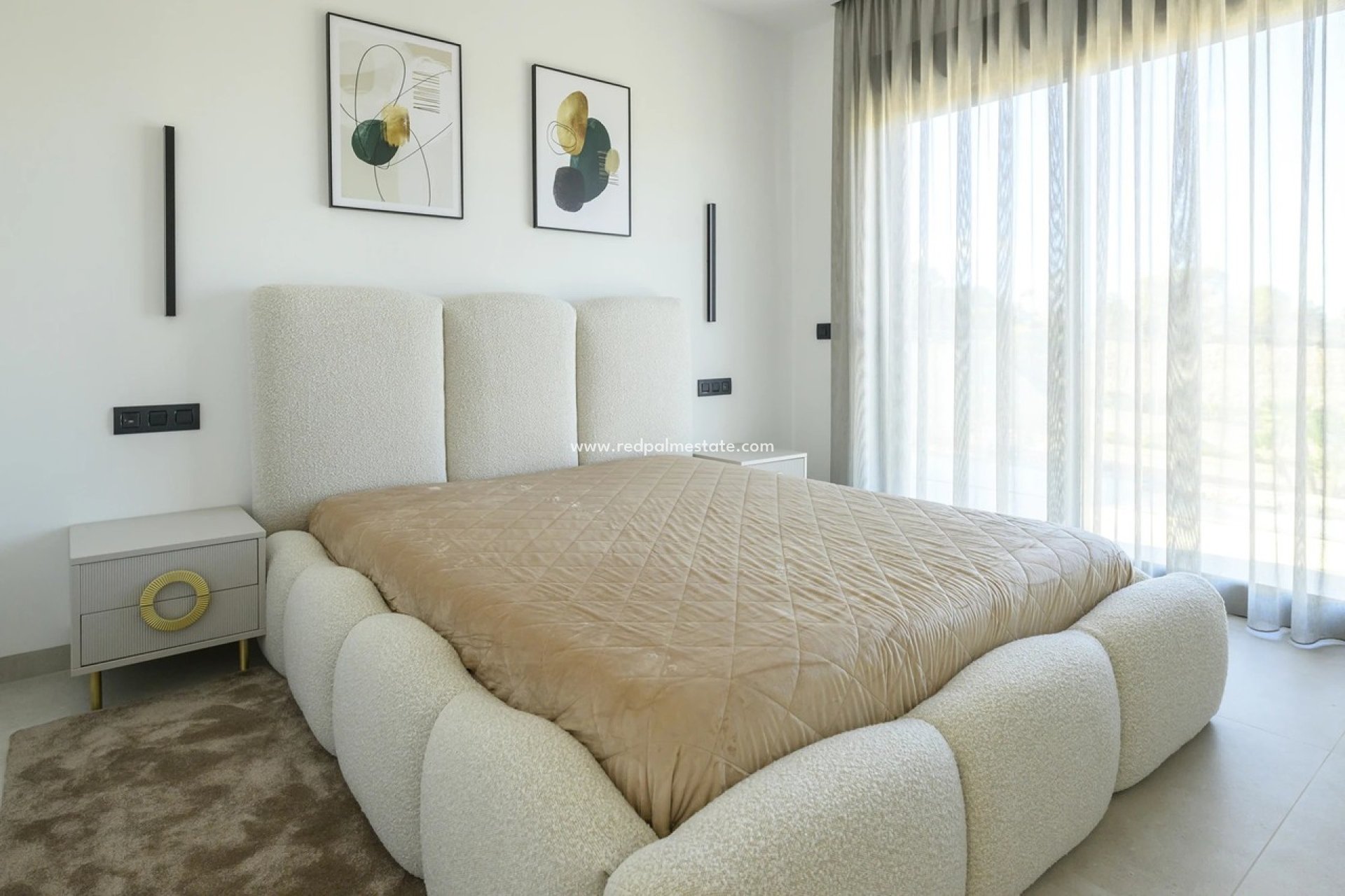 Resale - Villa -
Las Colinas Golf