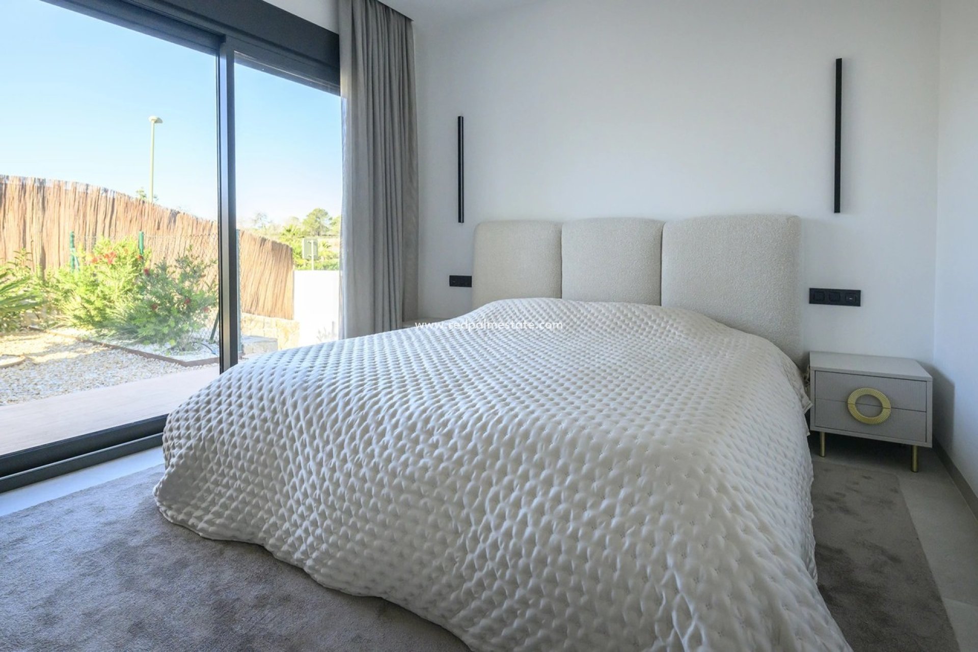 Resale - Villa -
Las Colinas Golf