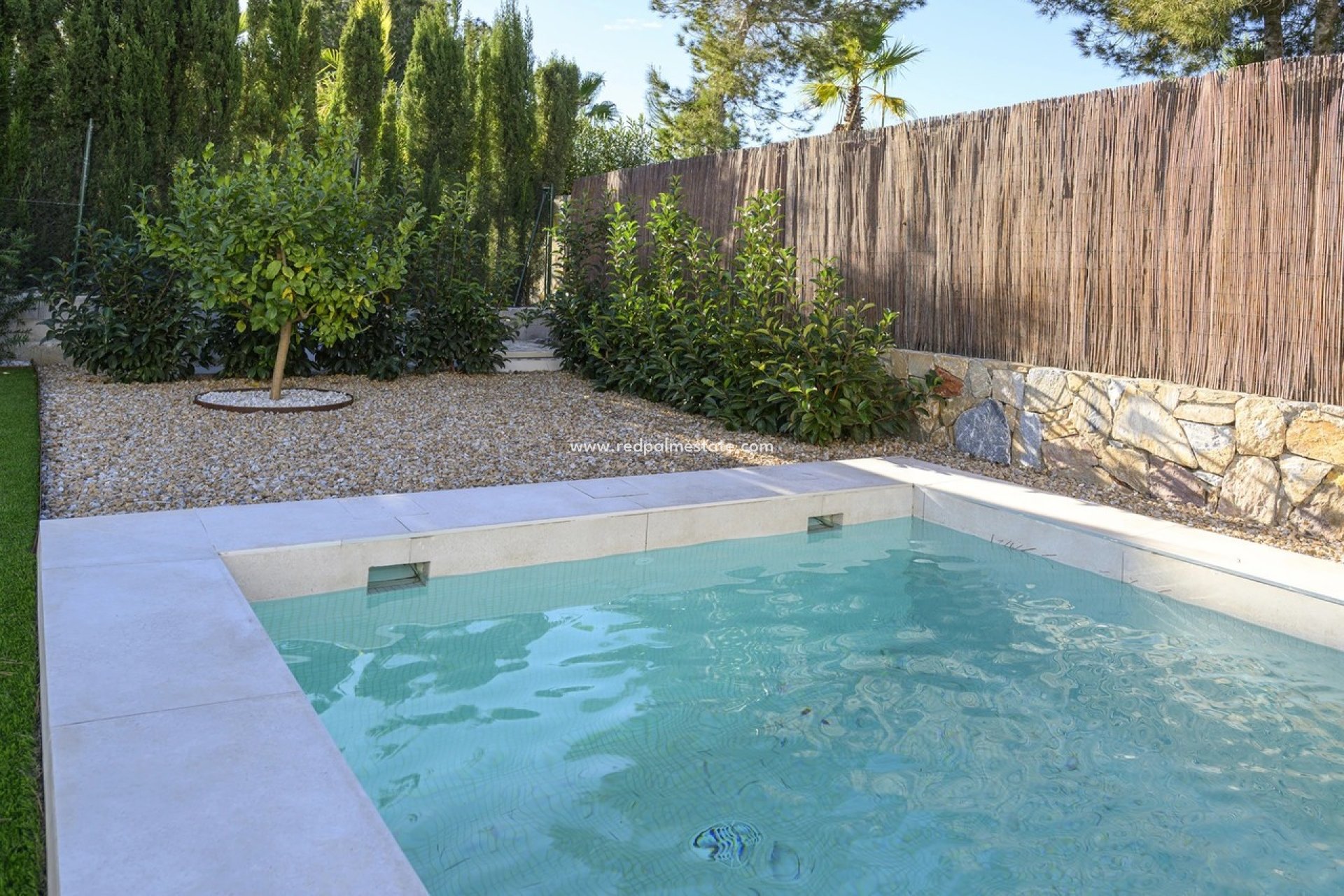 Resale - Villa -
Las Colinas Golf