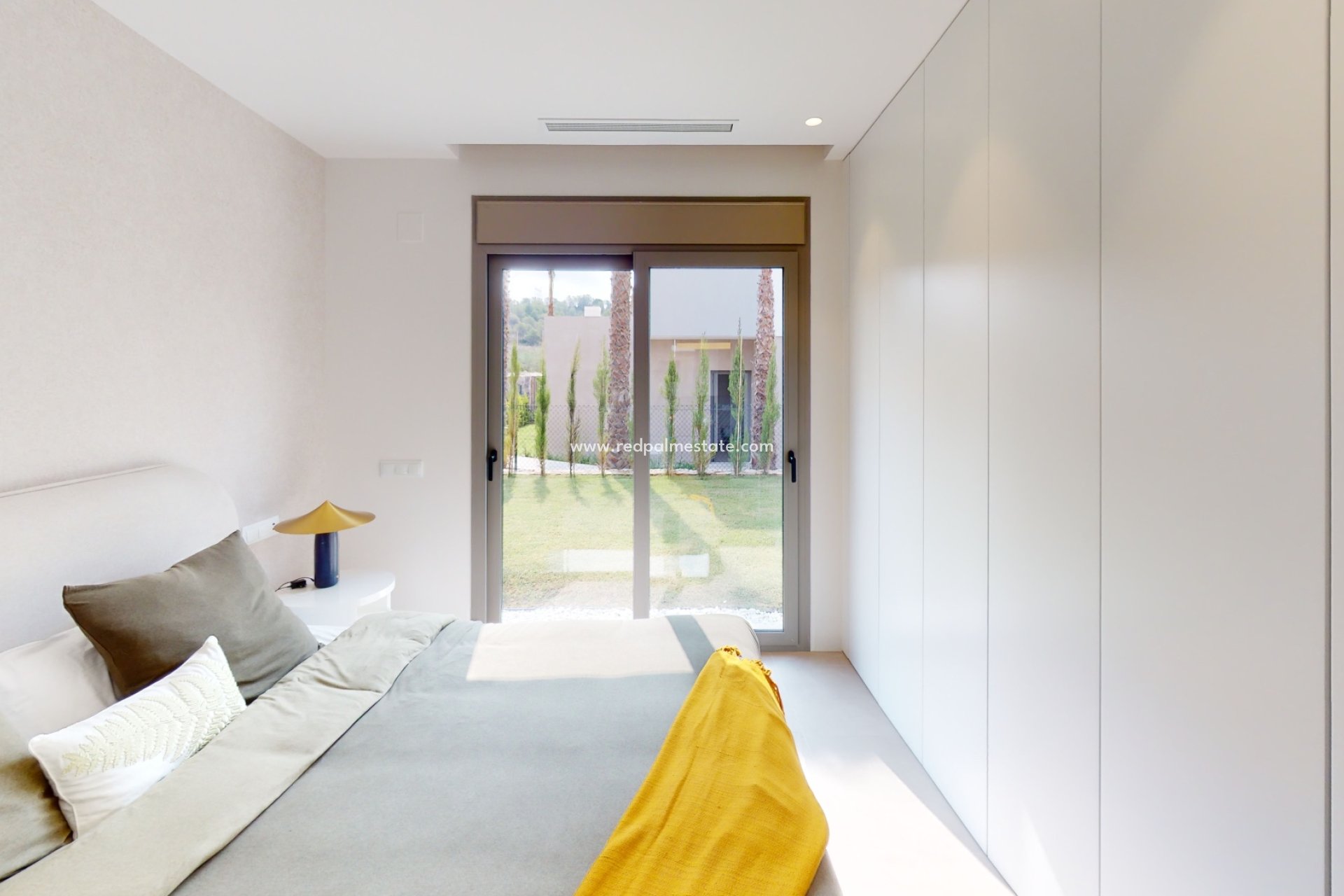 Resale - Villa -
Las Colinas Golf