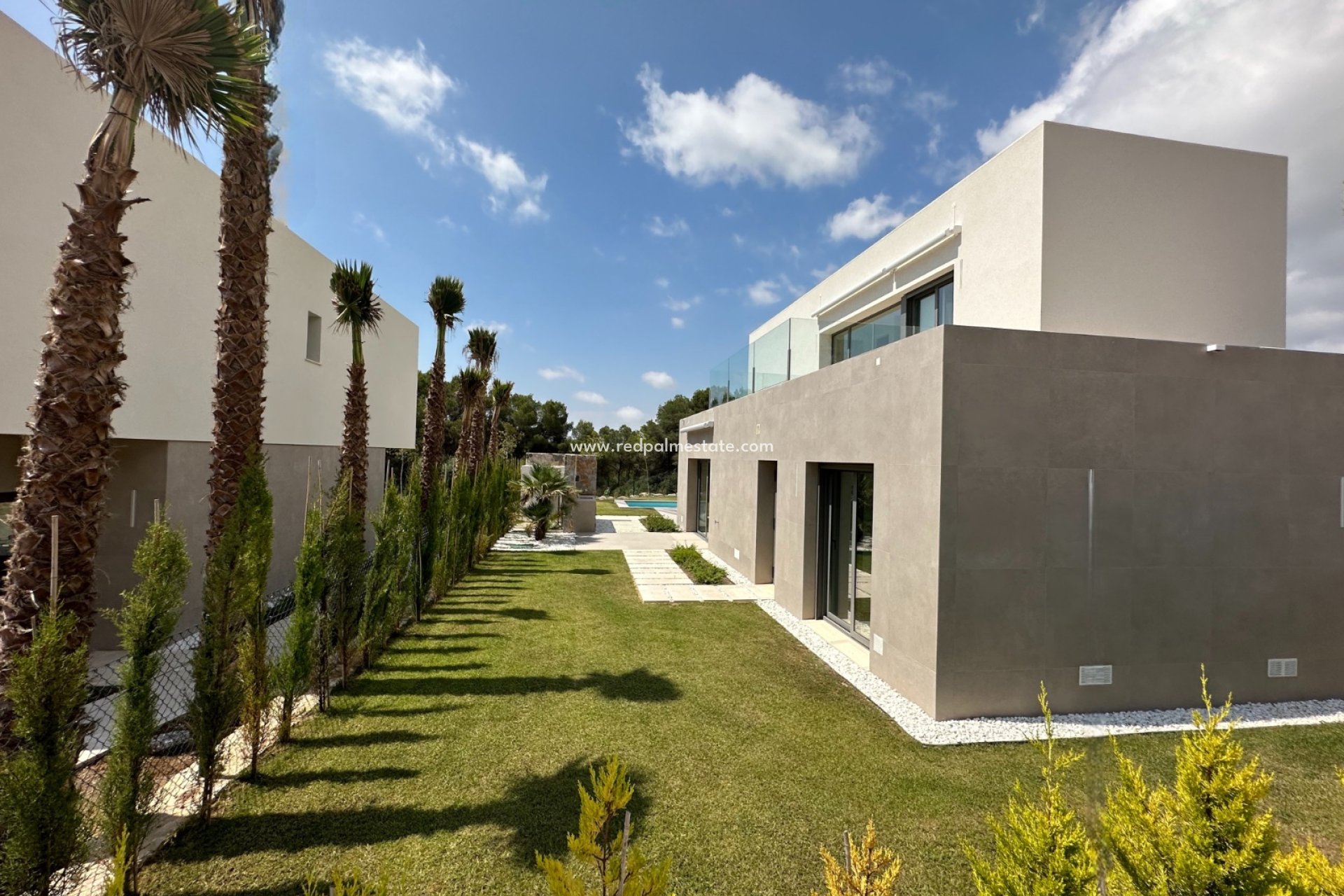 Resale - Villa -
Las Colinas Golf