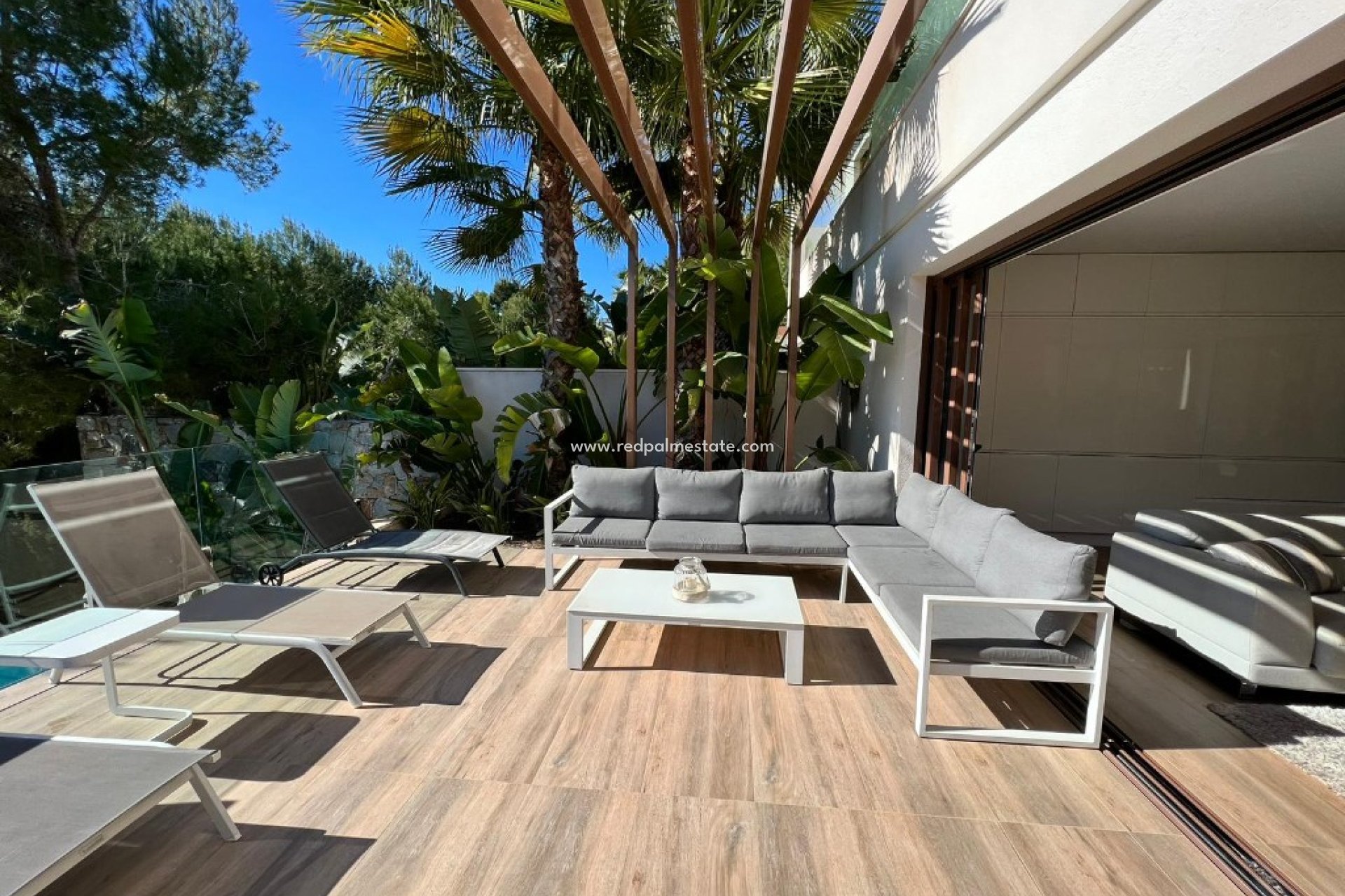 Resale - Villa -
Las Colinas - Las Colinas Golf