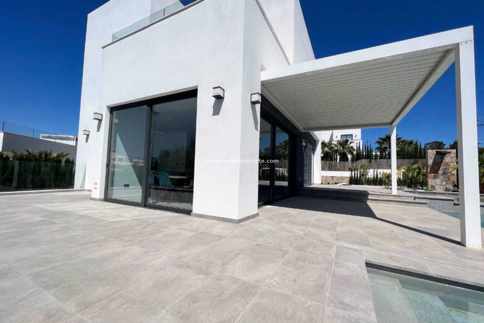 Resale - Villa -
Las Colinas - Las Colinas Golf