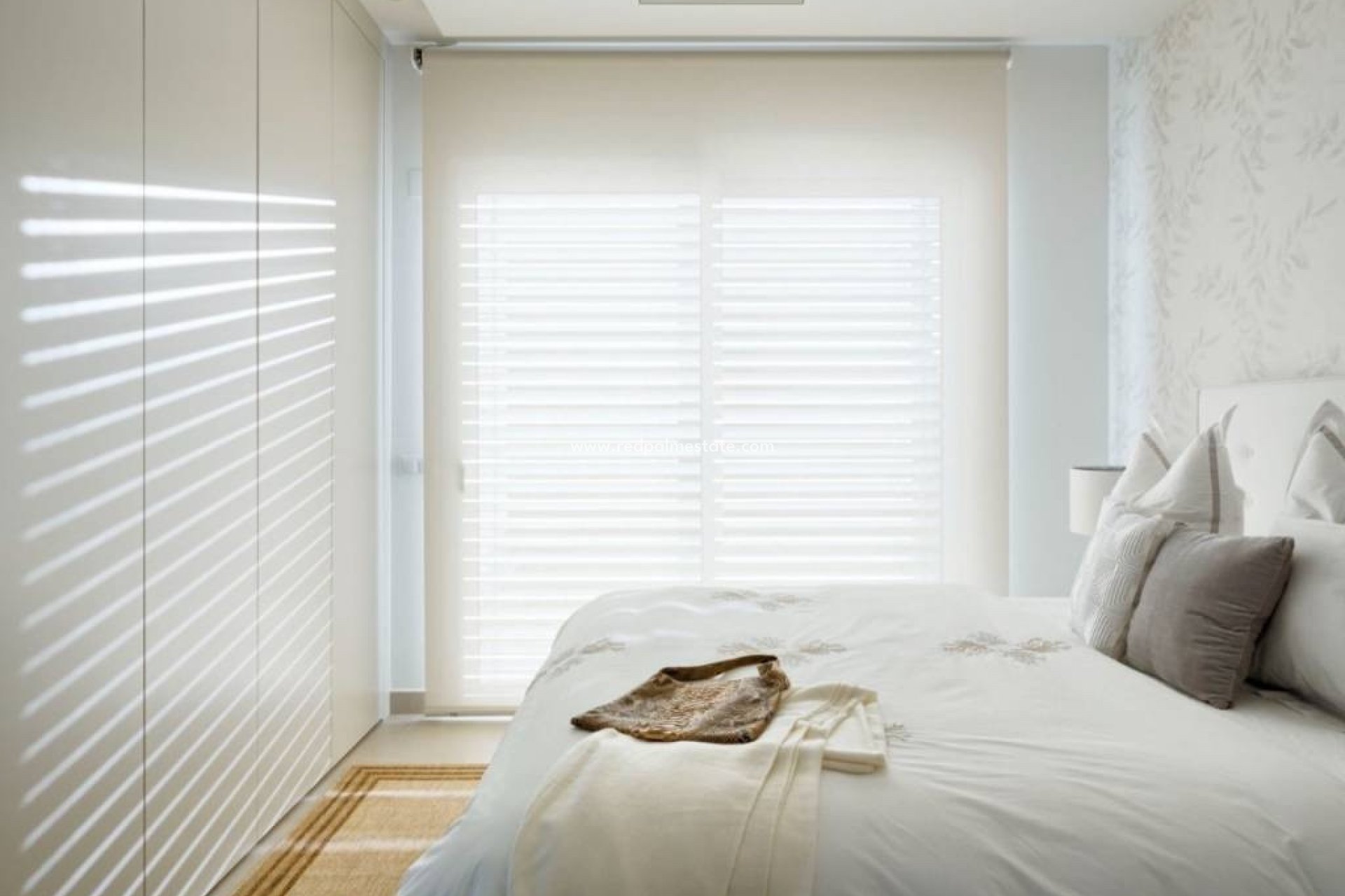 Resale - Villa -
Las Colinas - Las Colinas Golf