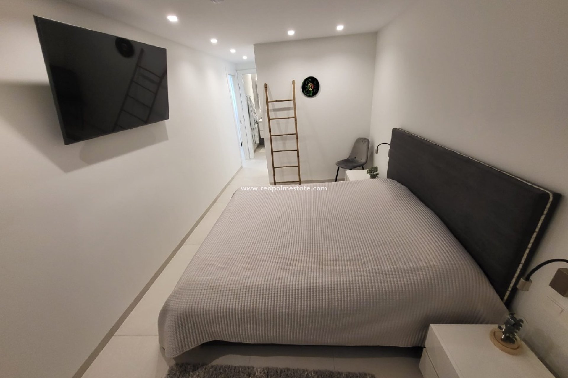 Resale - Villa -
Las Colinas - Las Colinas Golf