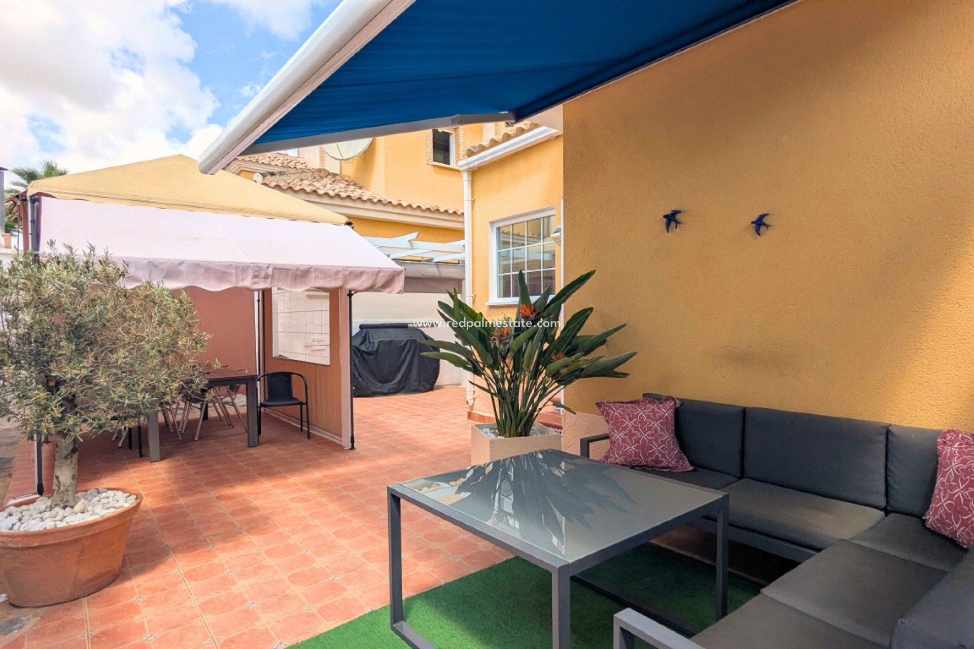 Resale - Villa -
Lo Crispin