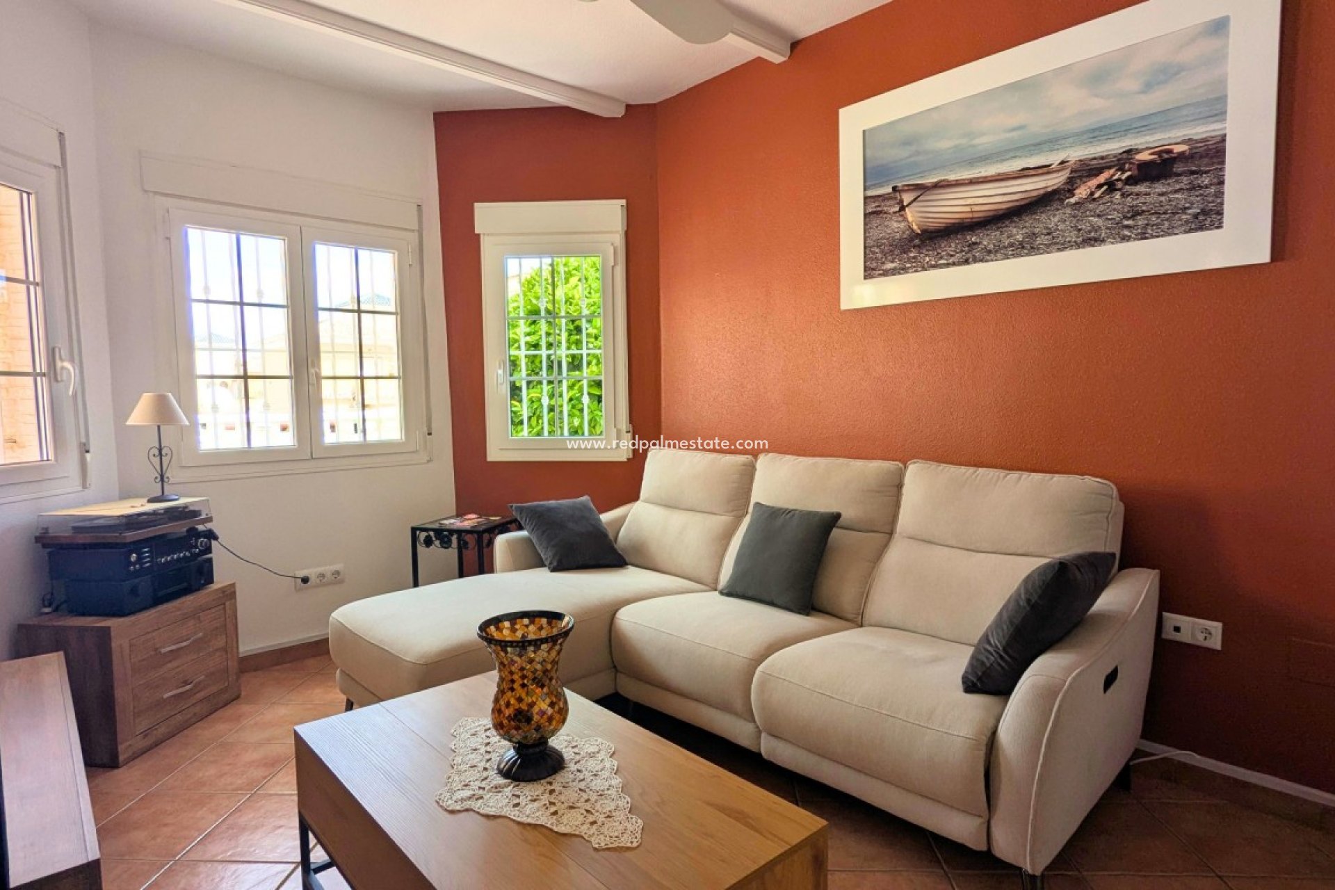 Resale - Villa -
Lo Crispin