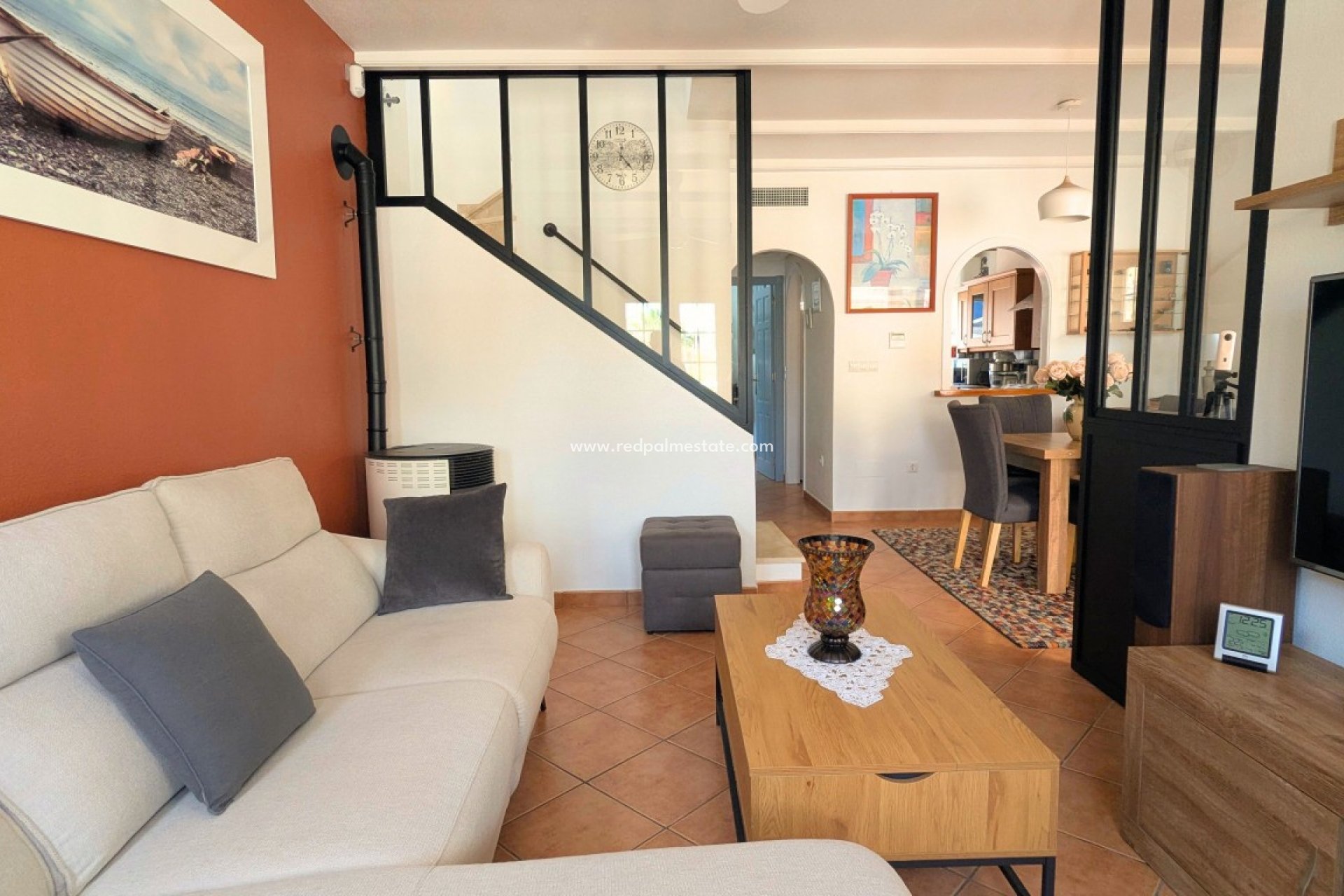 Resale - Villa -
Lo Crispin