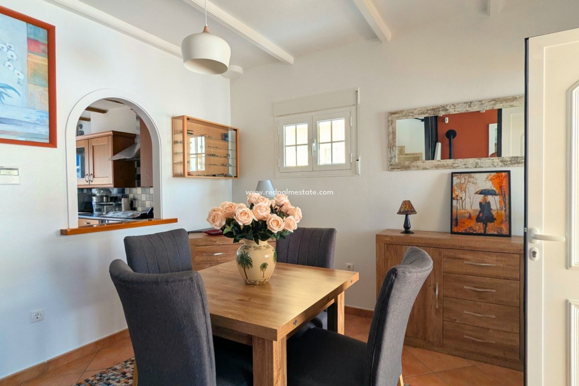 Resale - Villa -
Lo Crispin
