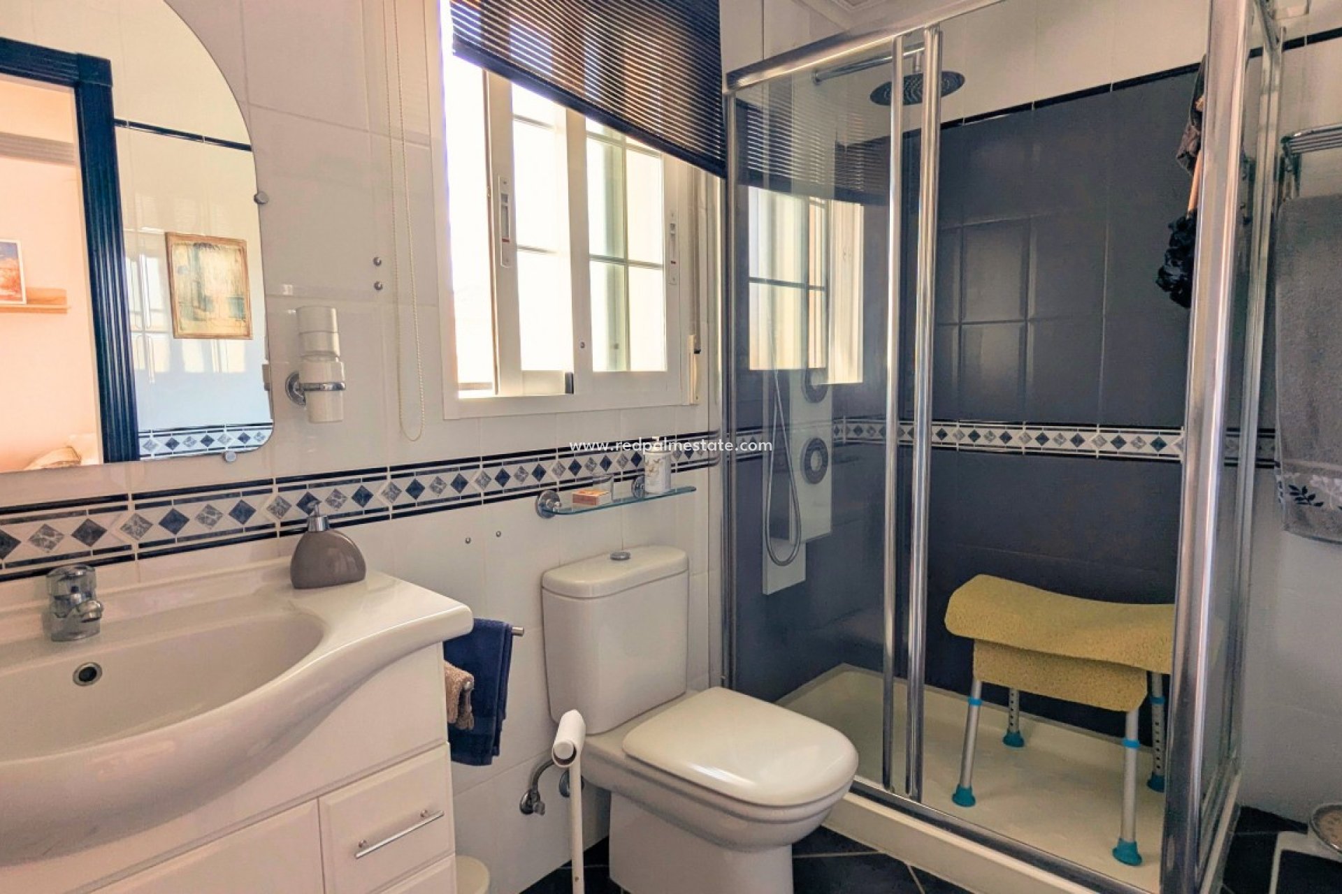 Resale - Villa -
Lo Crispin