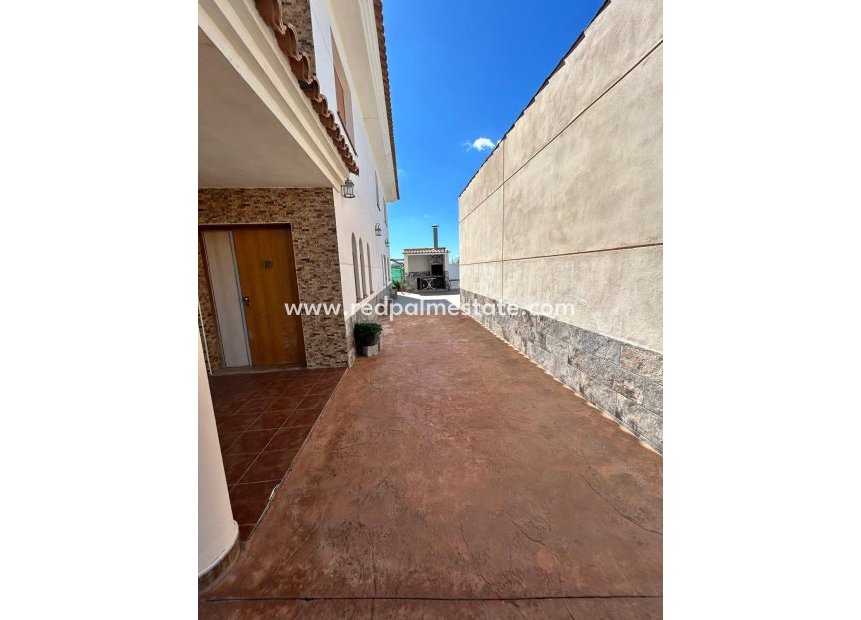 Resale - Villa -
Los Alczares - Las Lomas Del Rame-bahía Bella