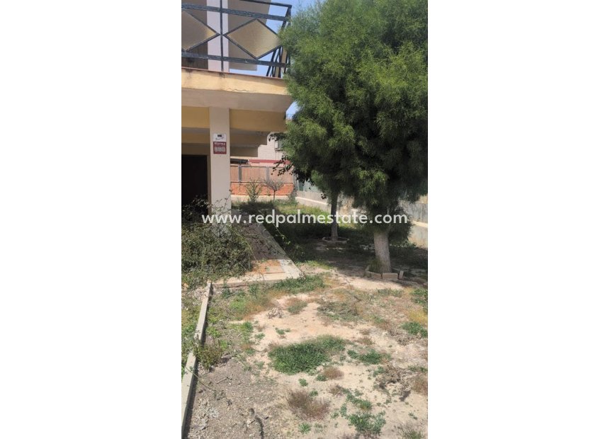 Resale - Villa -
Los Alczares - Los Alcazares