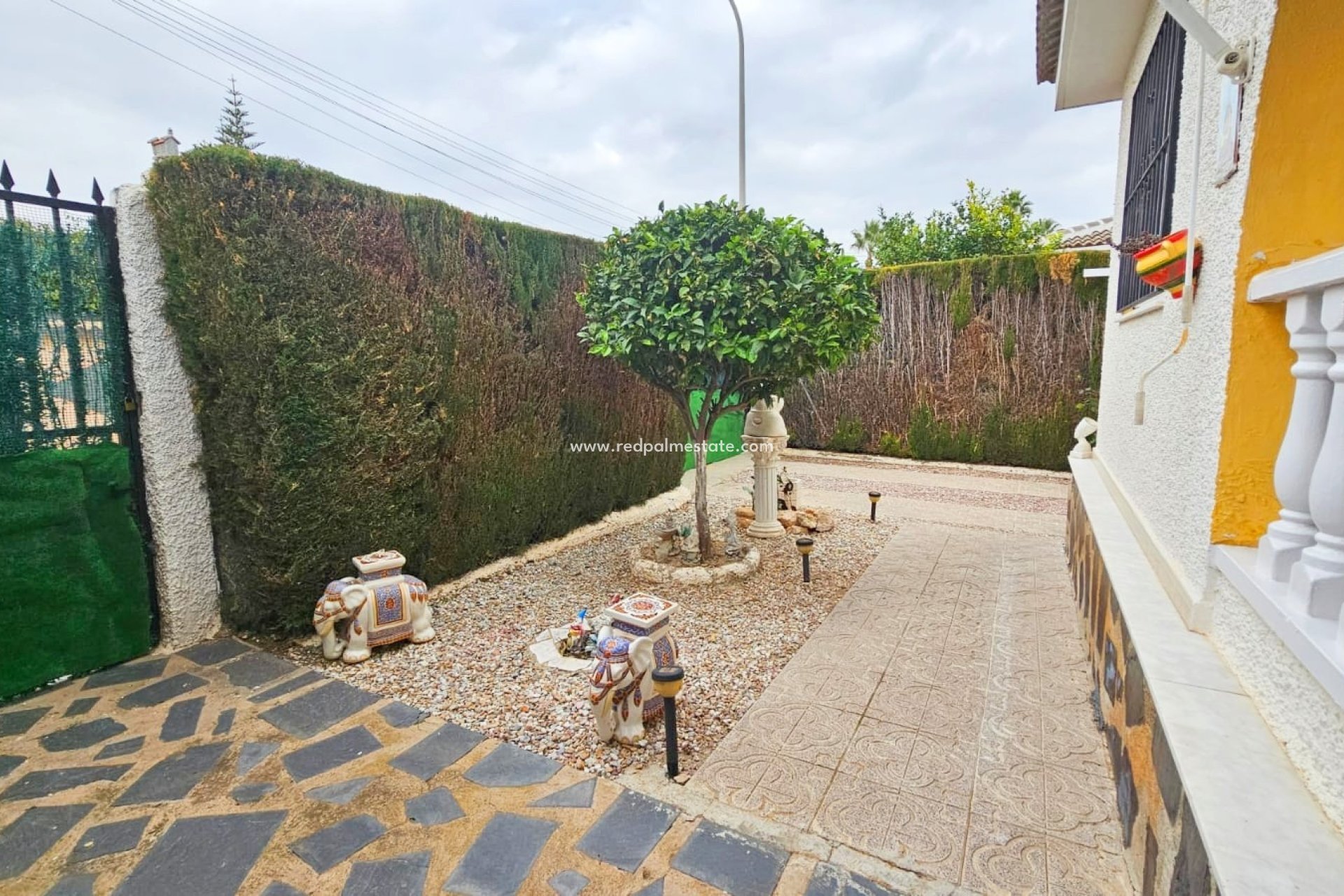 Resale - Villa -
Los Alczares - Los Alcazares