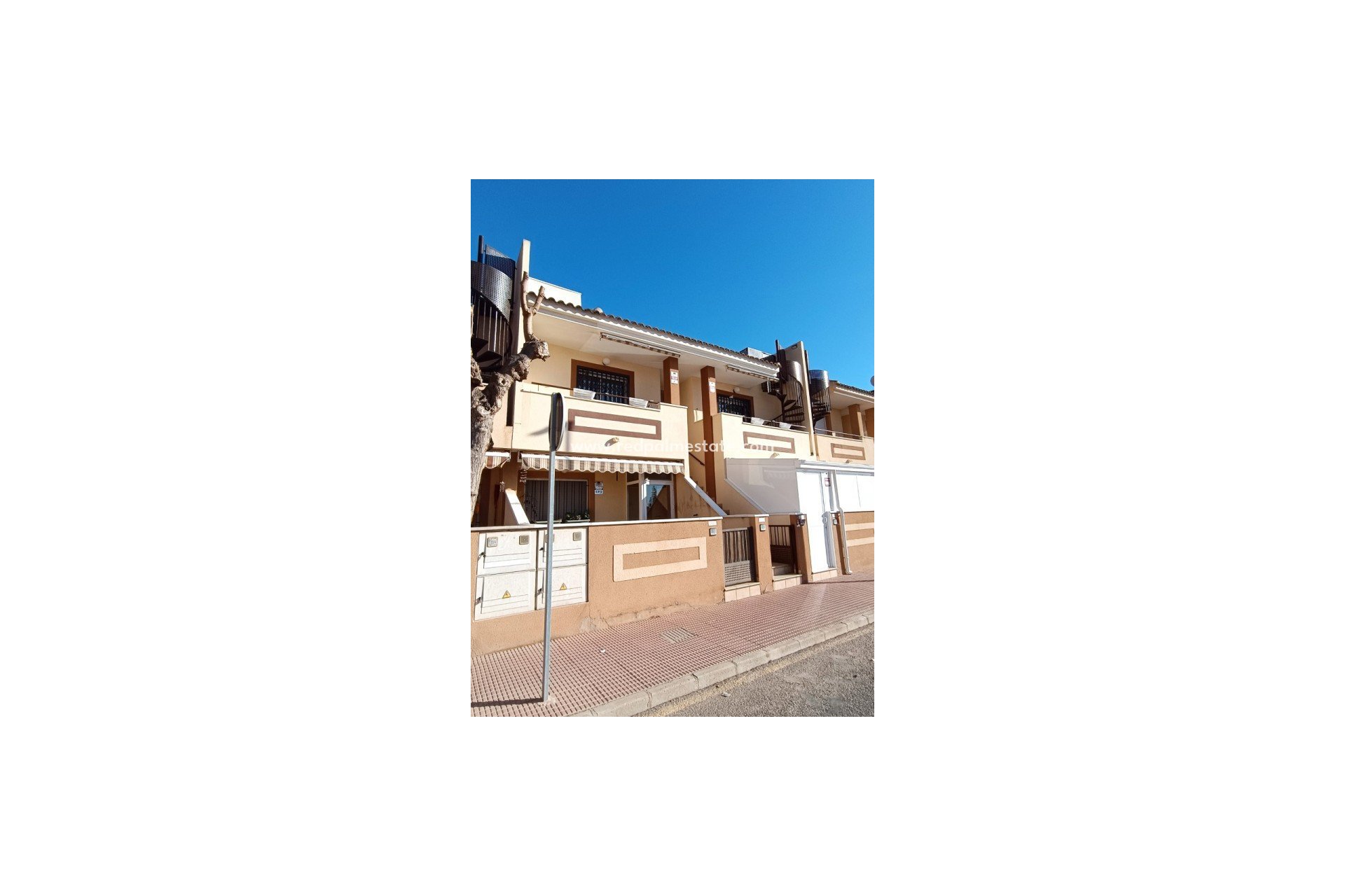 Resale - Villa -
Los Alczares - Los Alcazares