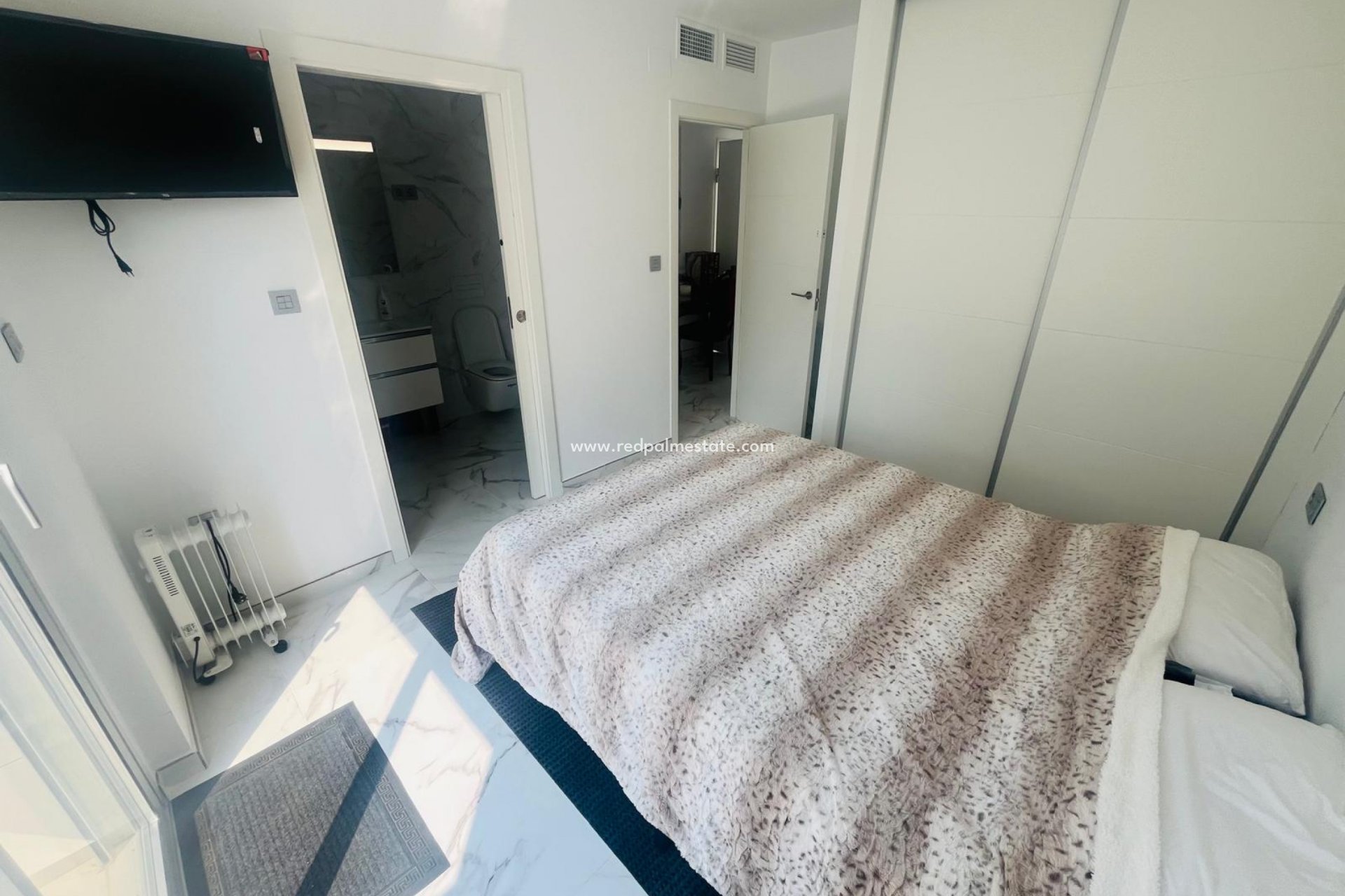 Resale - Villa -
Los Alczares - Los Alcazares