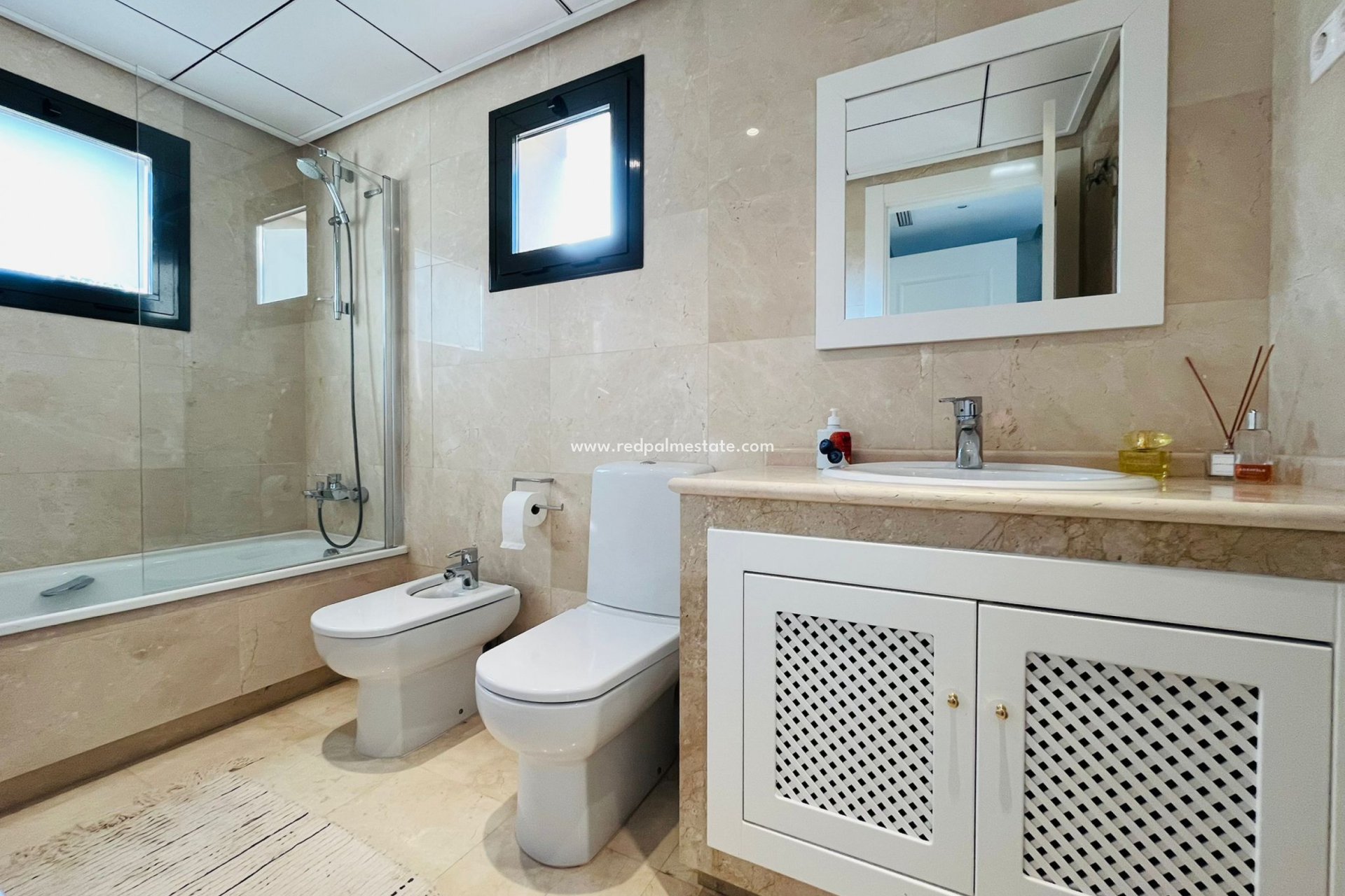 Resale - Villa -
Los Alczares - Los Alcazares