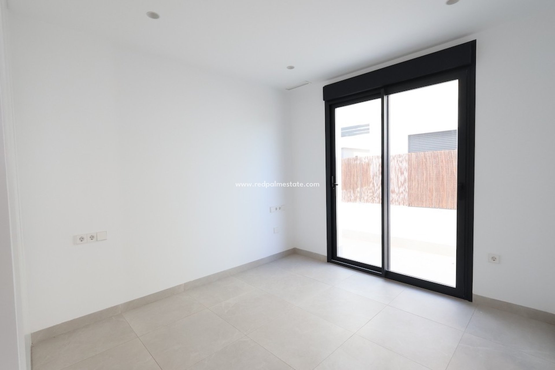 Resale - Villa -
Los Alczares - Los Alcazares