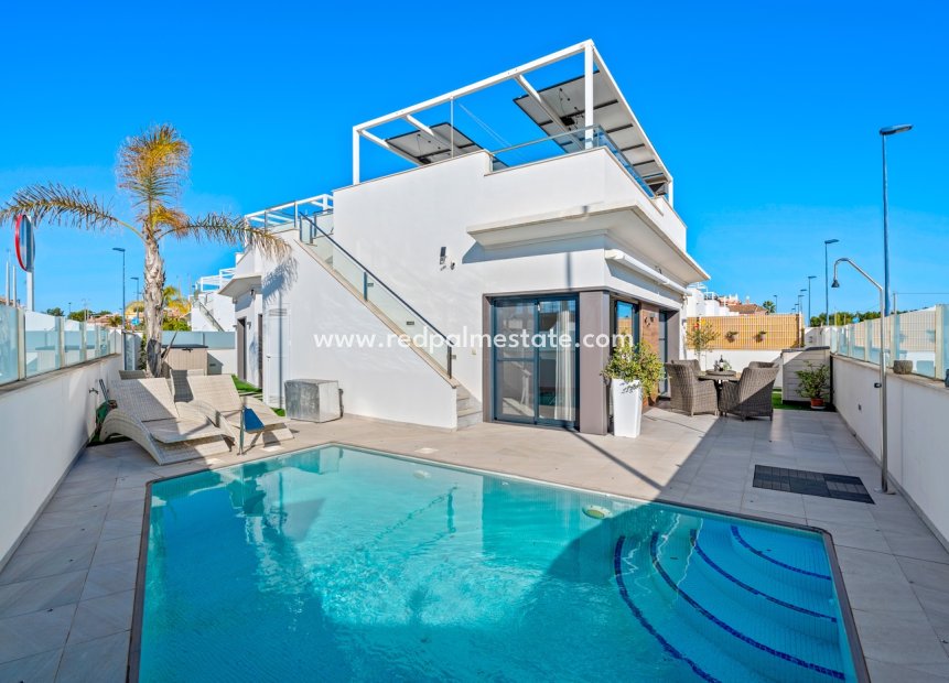 Resale - Villa -
Los Alczares - Los Alcazares