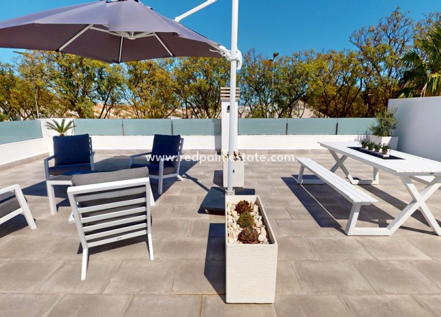 Resale - Villa -
Los Alczares - Los Alcazares