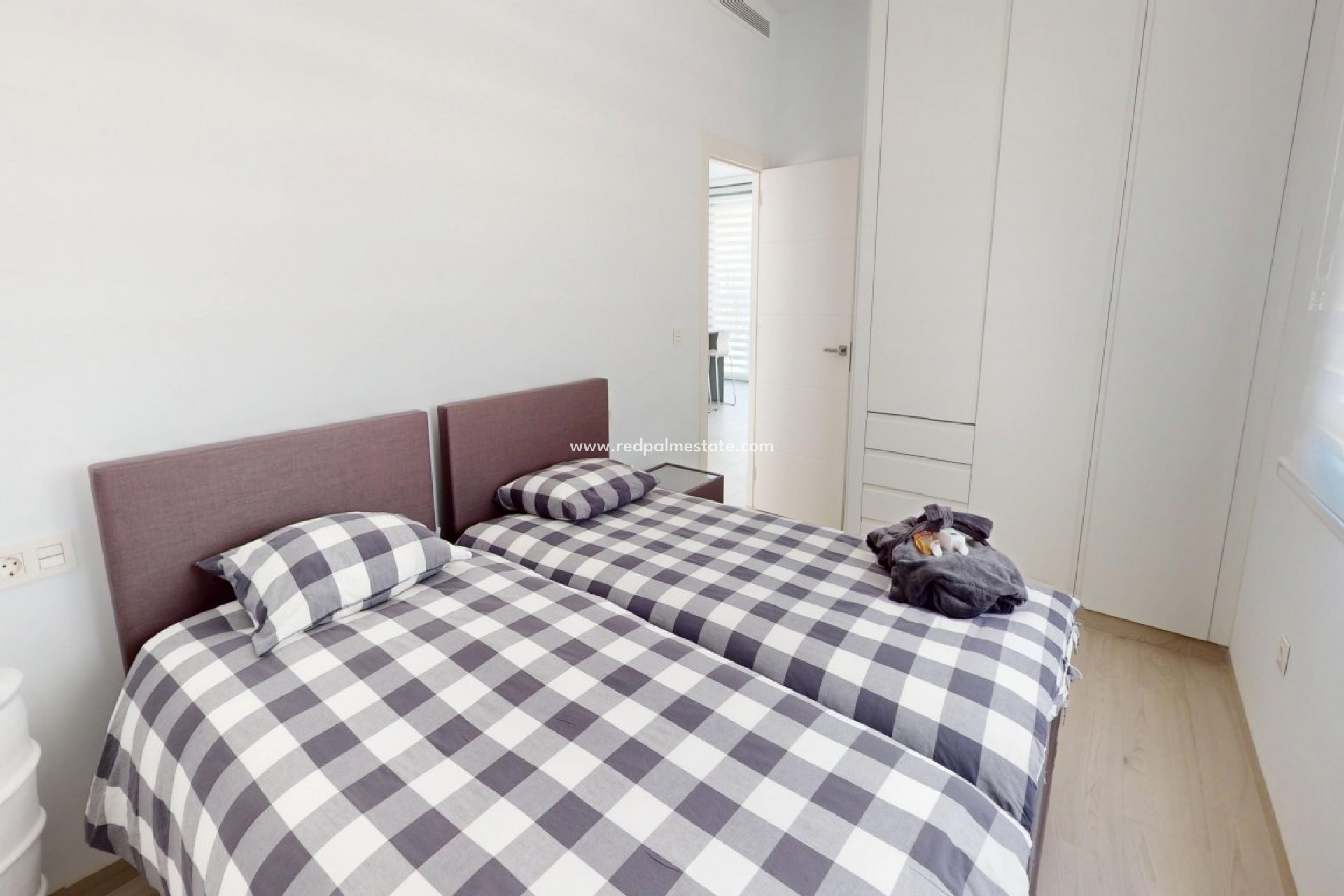 Resale - Villa -
Los Alczares - Los Alcazares