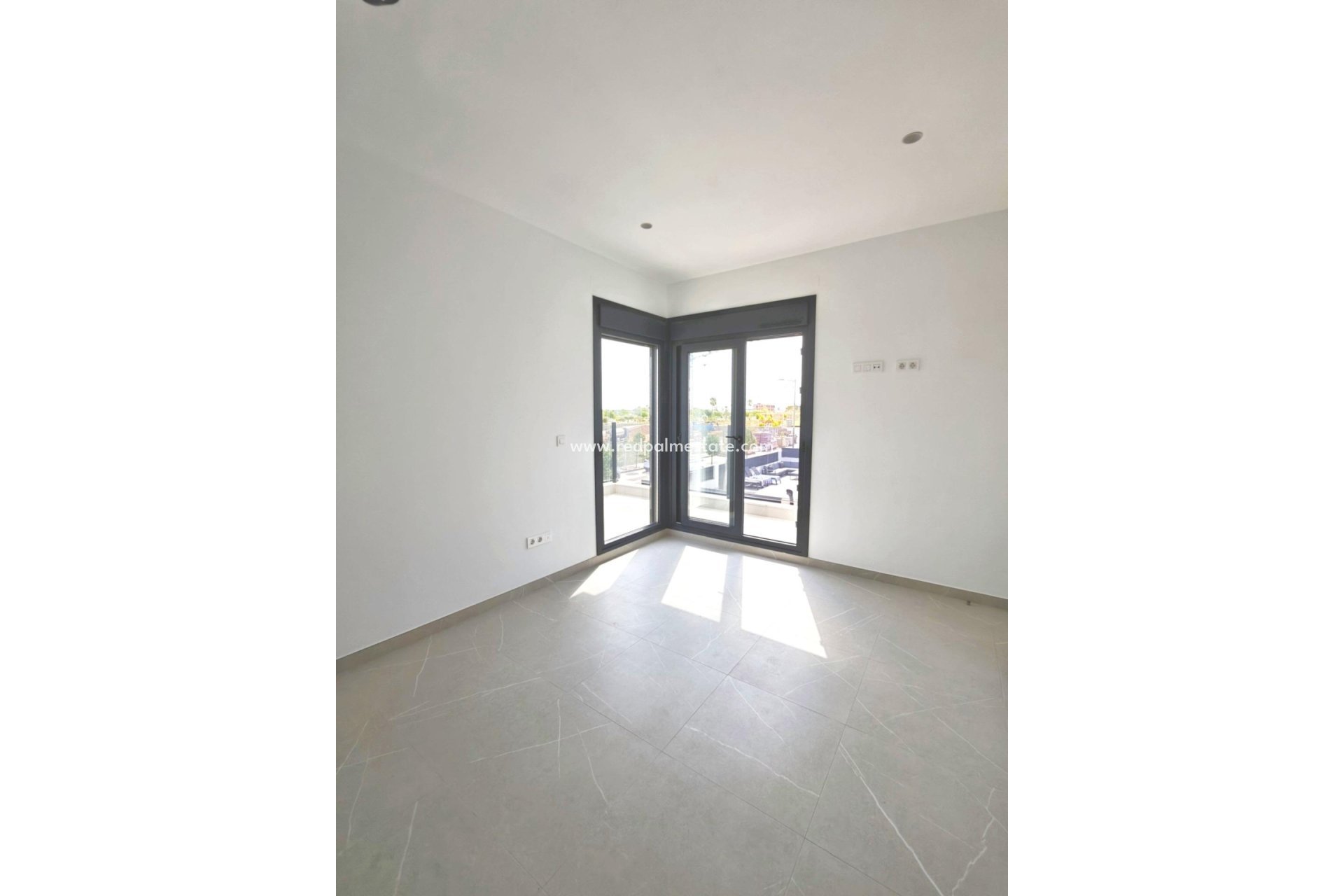 Resale - Villa -
Los Alczares - Santa Rosalia