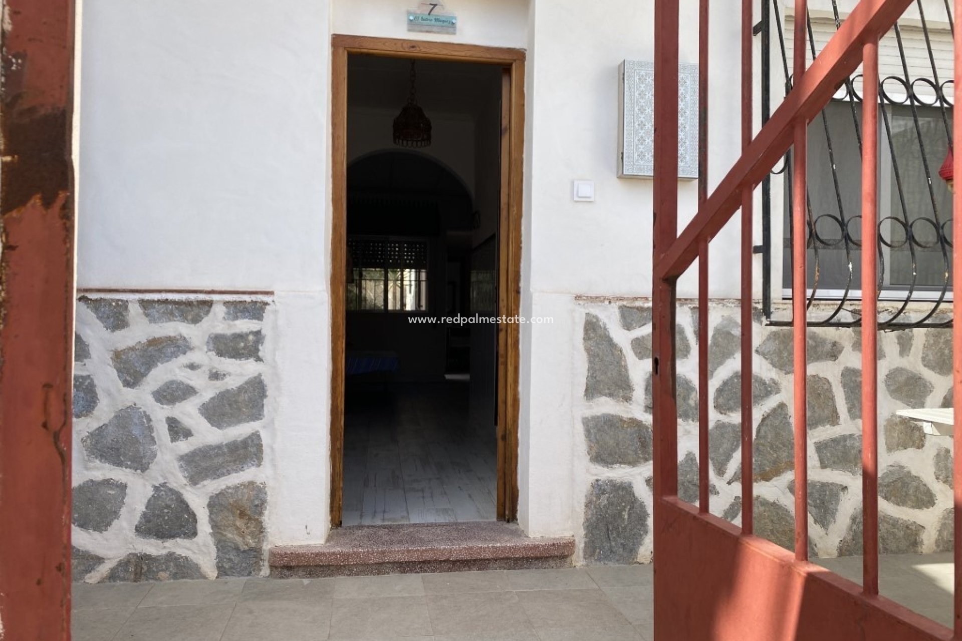 Resale - Villa -
Los Nietos