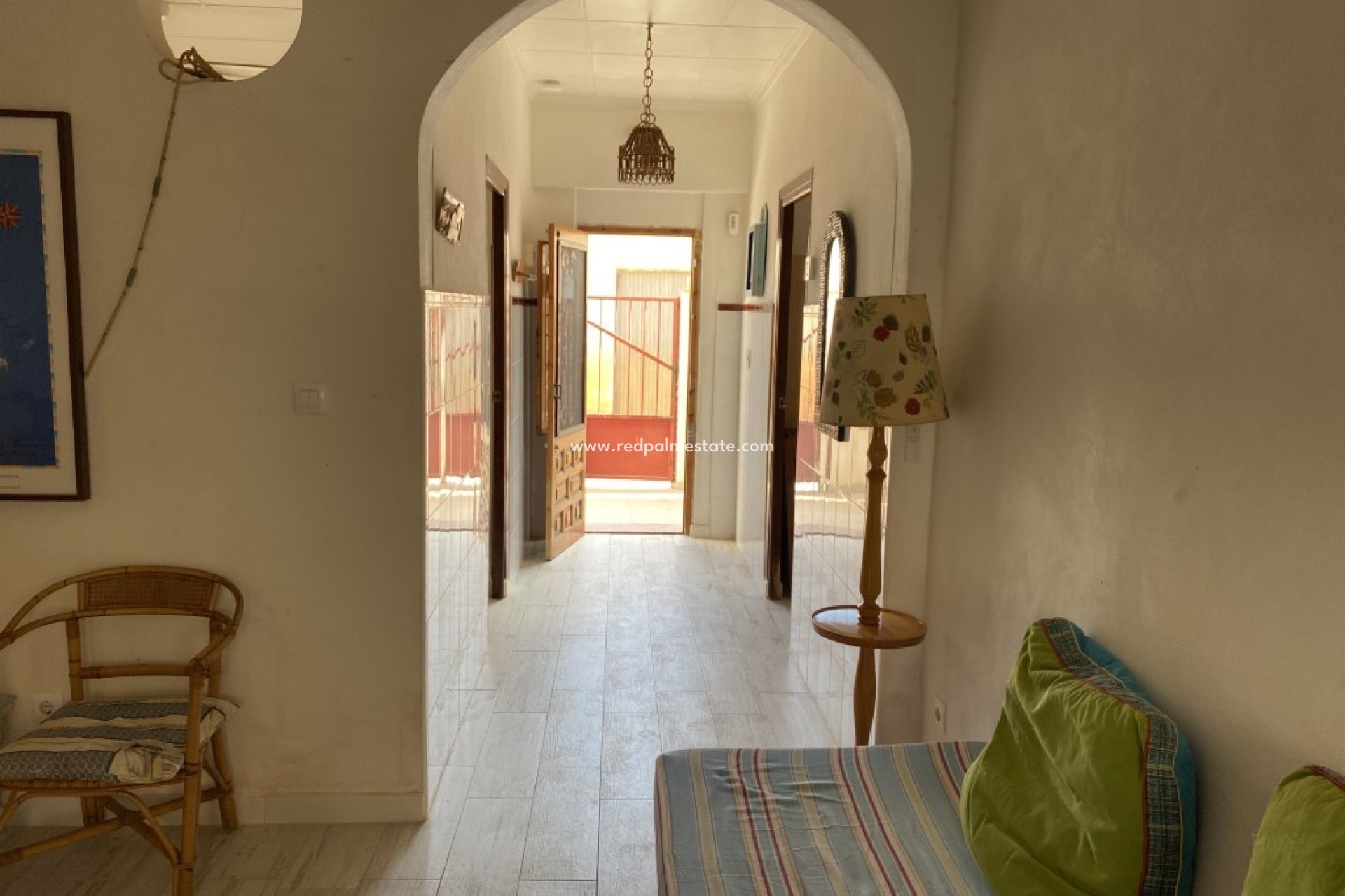 Resale - Villa -
Los Nietos
