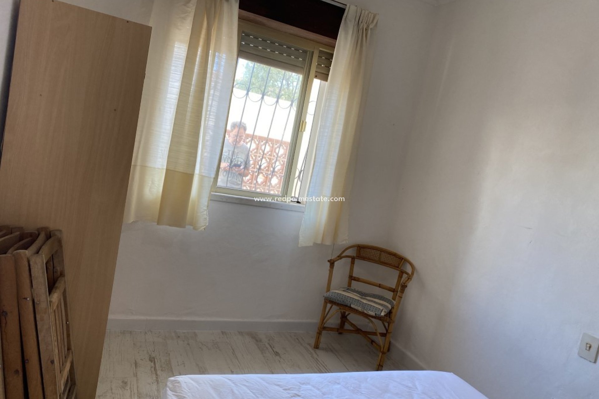 Resale - Villa -
Los Nietos
