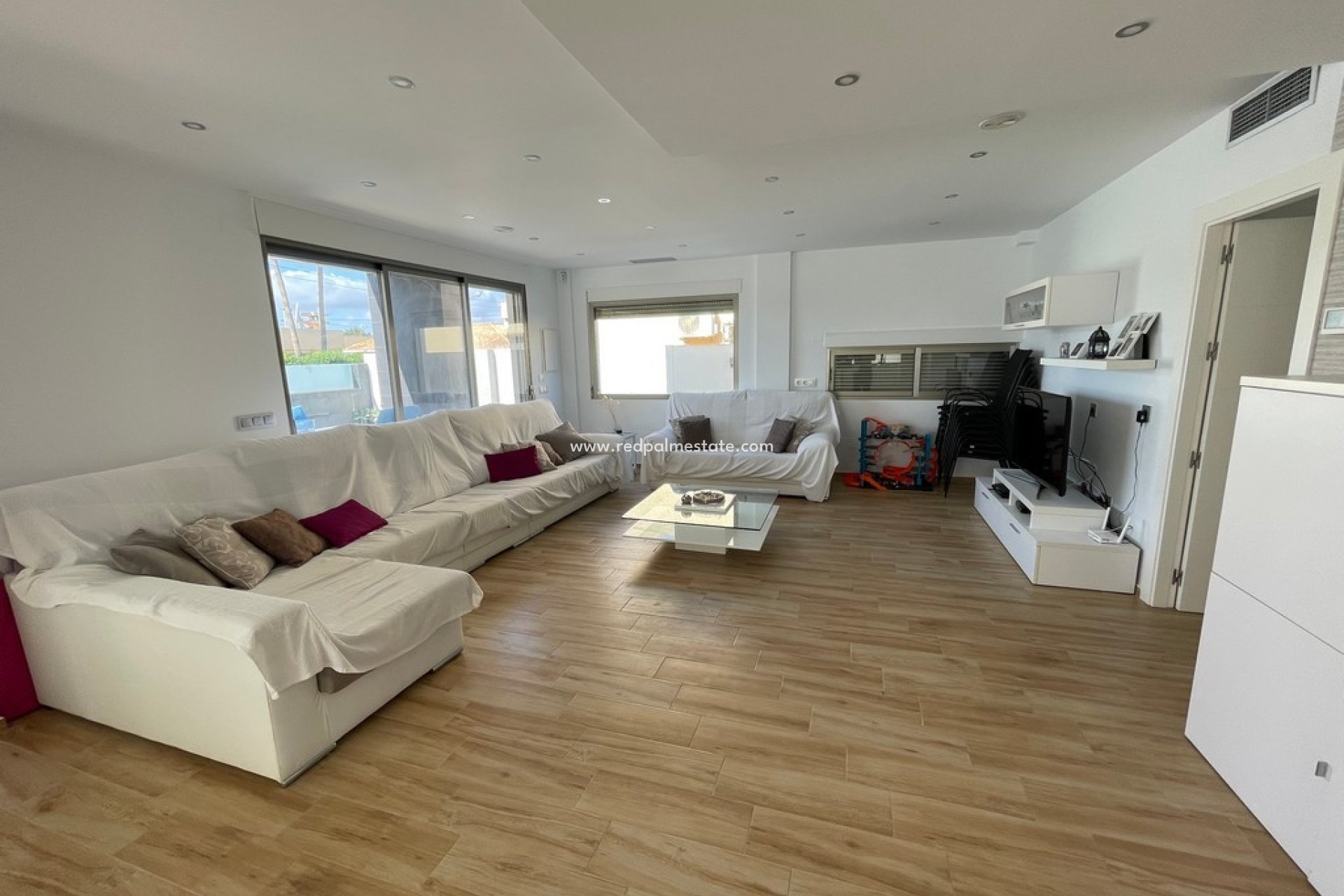 Resale - Villa -
Mar de Cristal - Mar de cristal