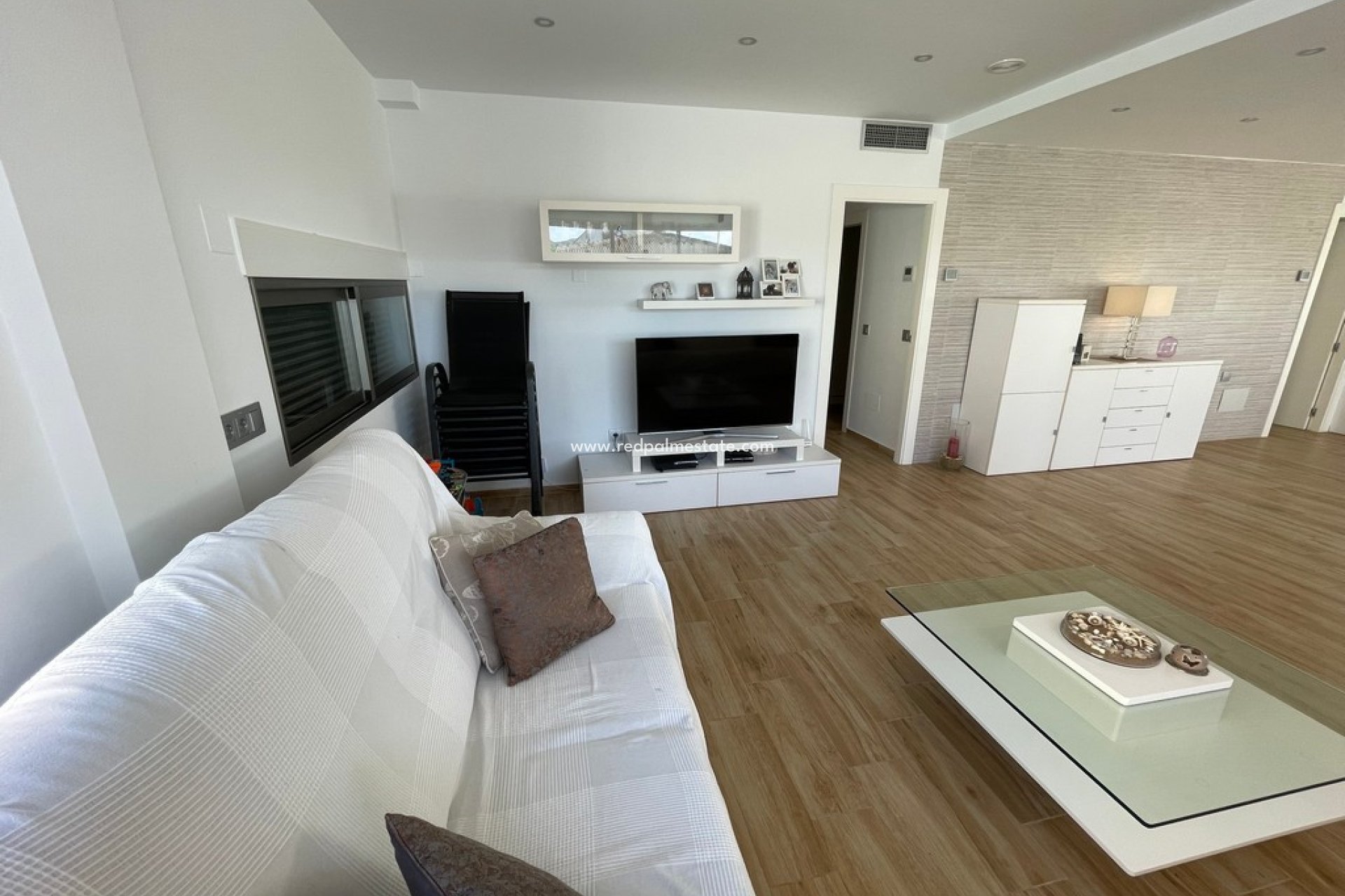 Resale - Villa -
Mar de Cristal - Mar de cristal