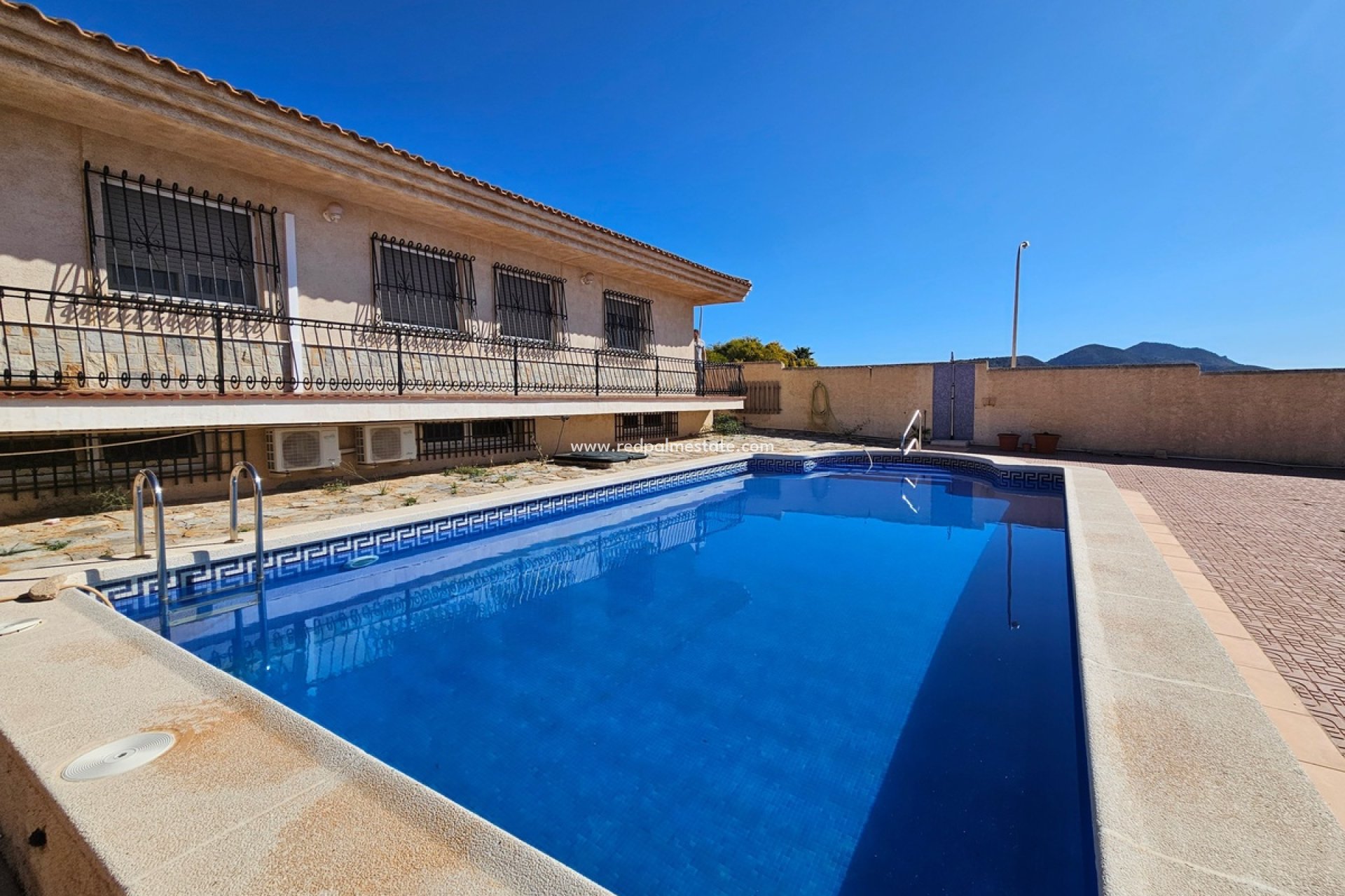 Resale - Villa -
Mar de Cristal - Mar de cristal