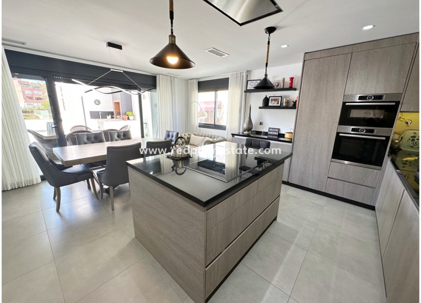 Resale - Villa -
Mar Menor Golf Resort - Inland