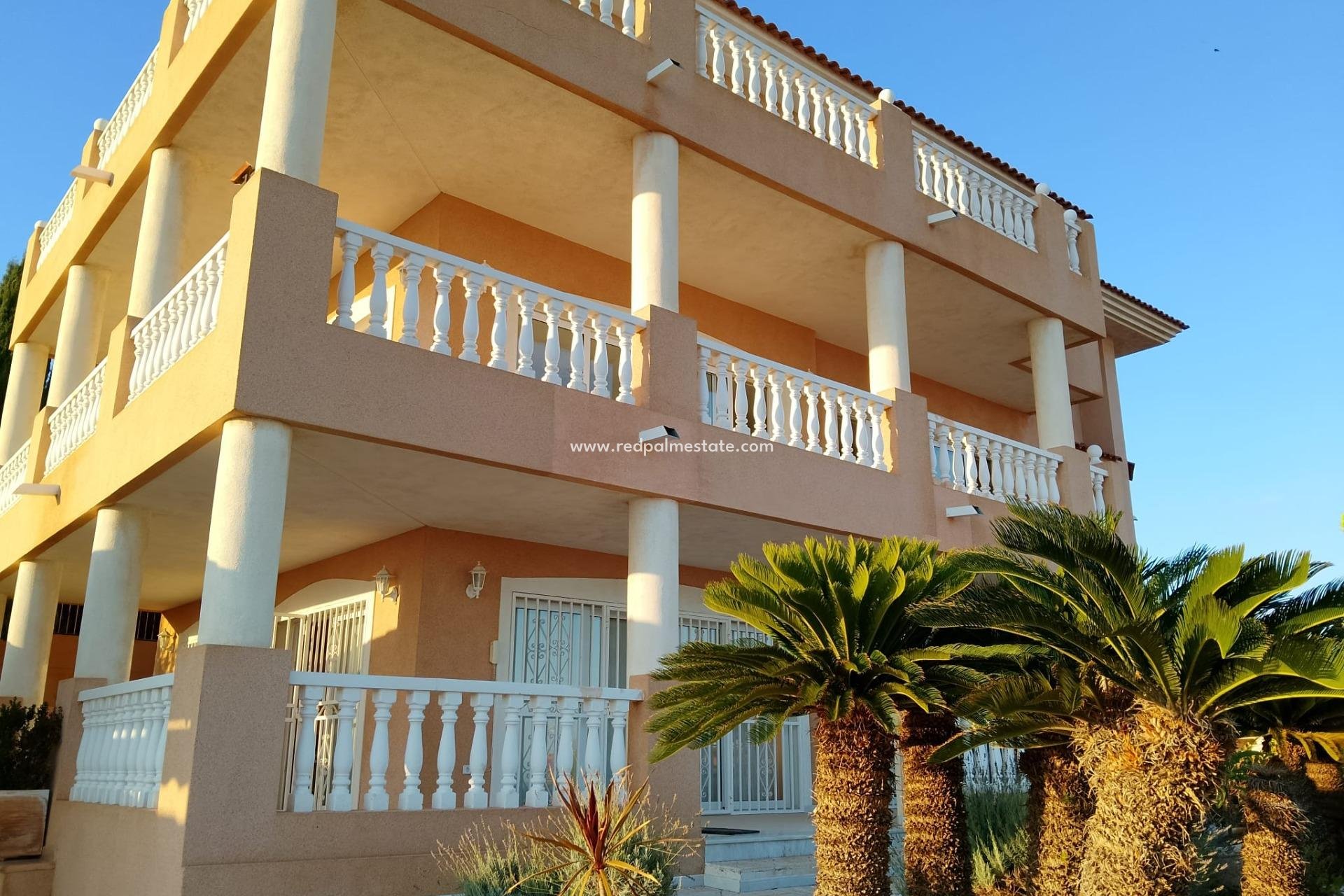 Resale - Villa -
Mazarron - Bolnuevo